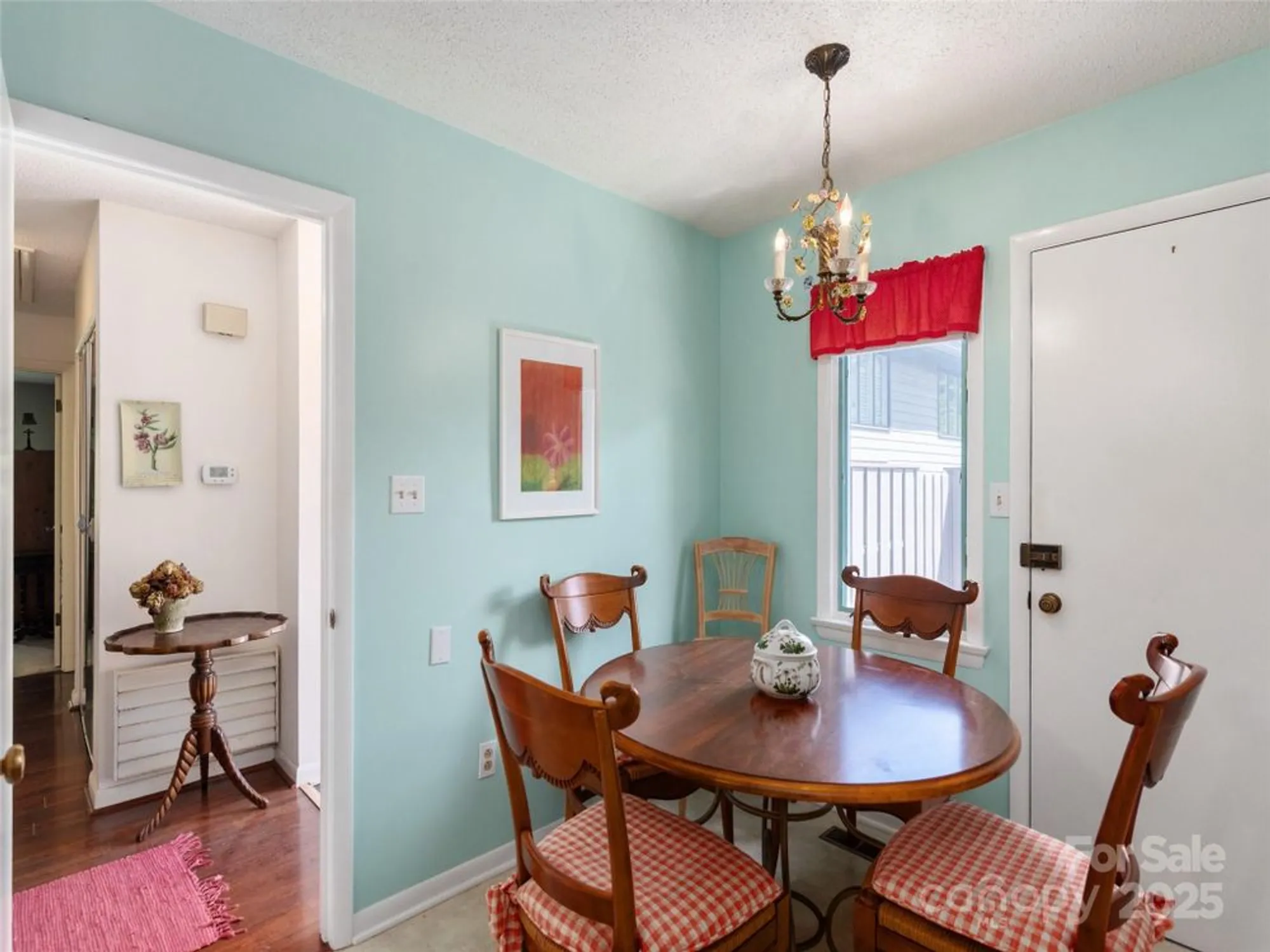 Property Slideshow image 13 of 26 | 514 crowfields ln, Asheville, NC, 28803