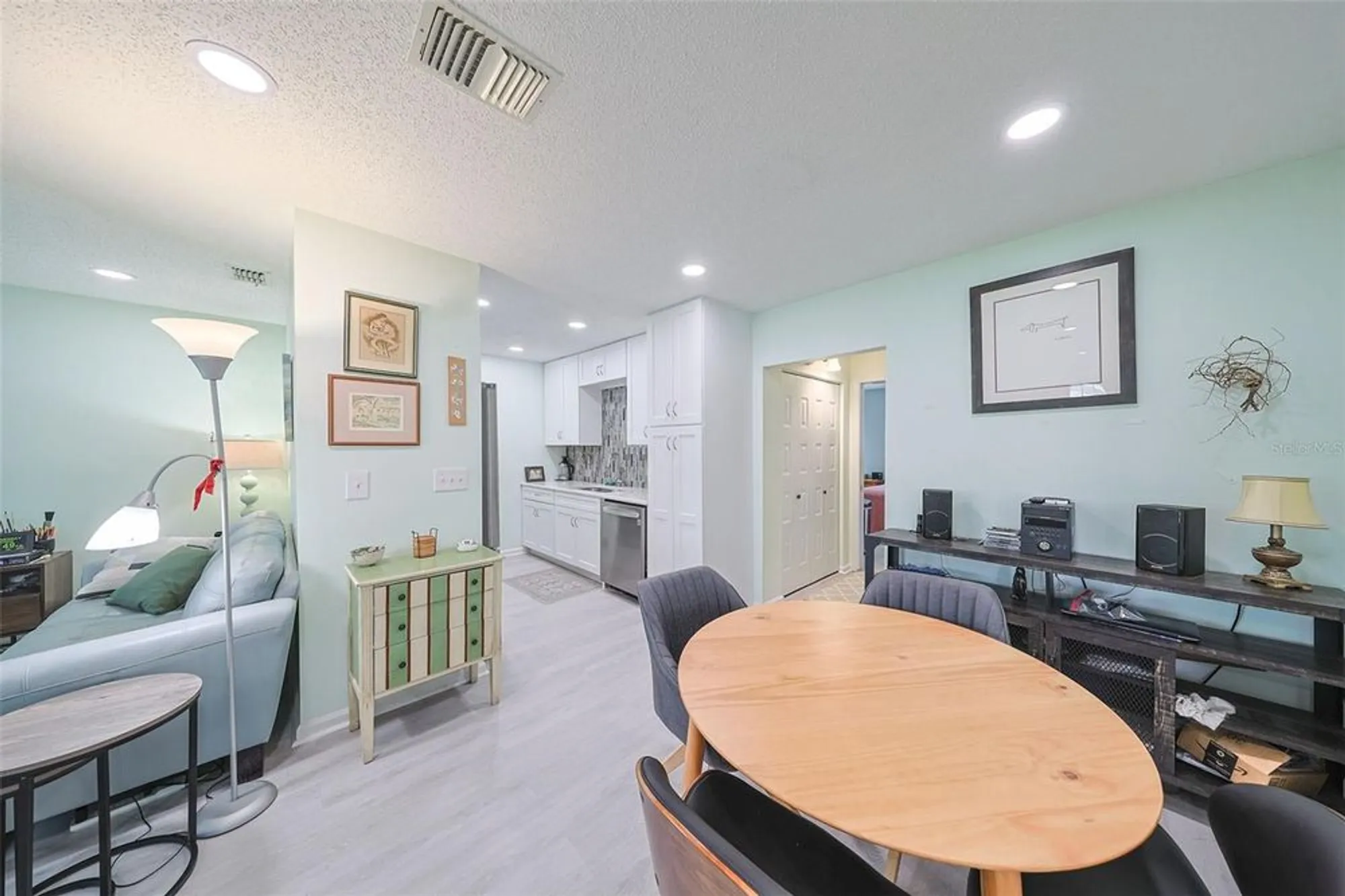 Property Slideshow image 14 of 85 | 1902 dandridge st 24, Sun City Center, FL, 33573