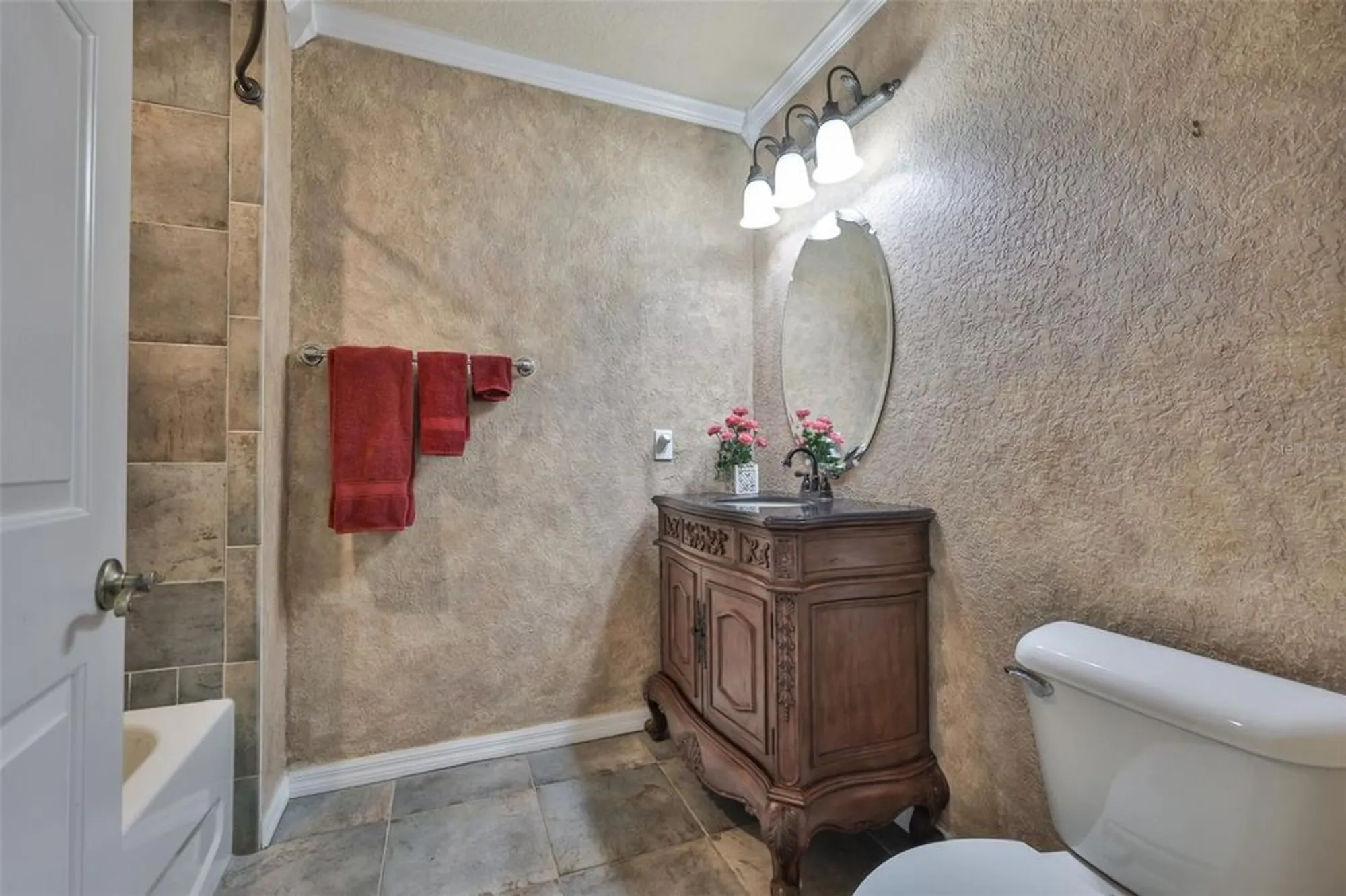 Property Slideshow image 37 of 53 | 1324 emerald dunes dr, Sun City Center, FL, 33573