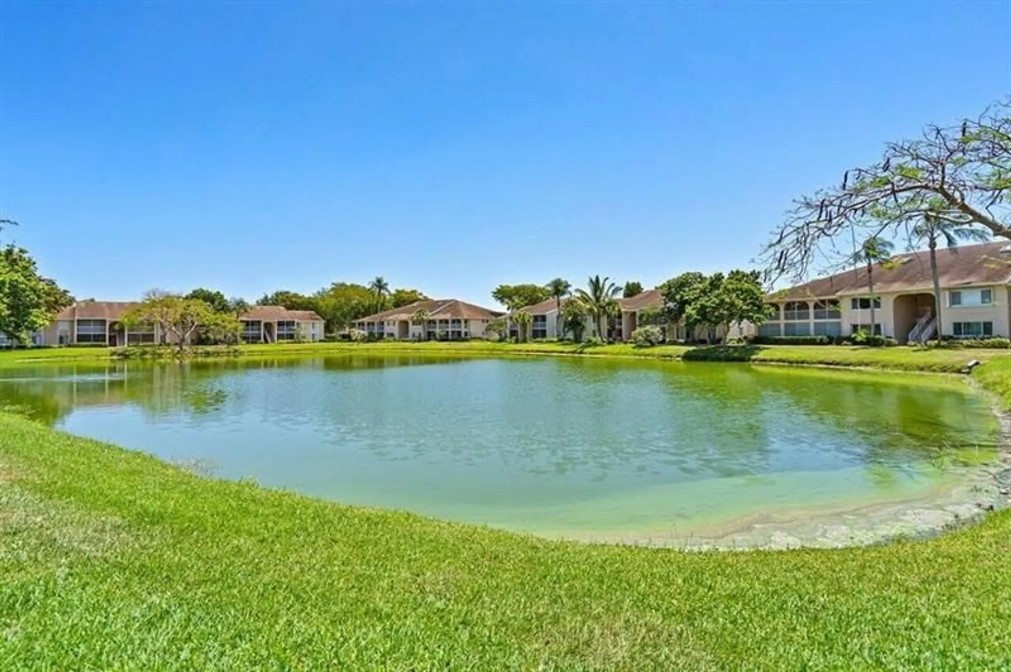 Property Slideshow image 19 of 39 | 13770 oneida dr d2, Delray Beach, FL, 33446