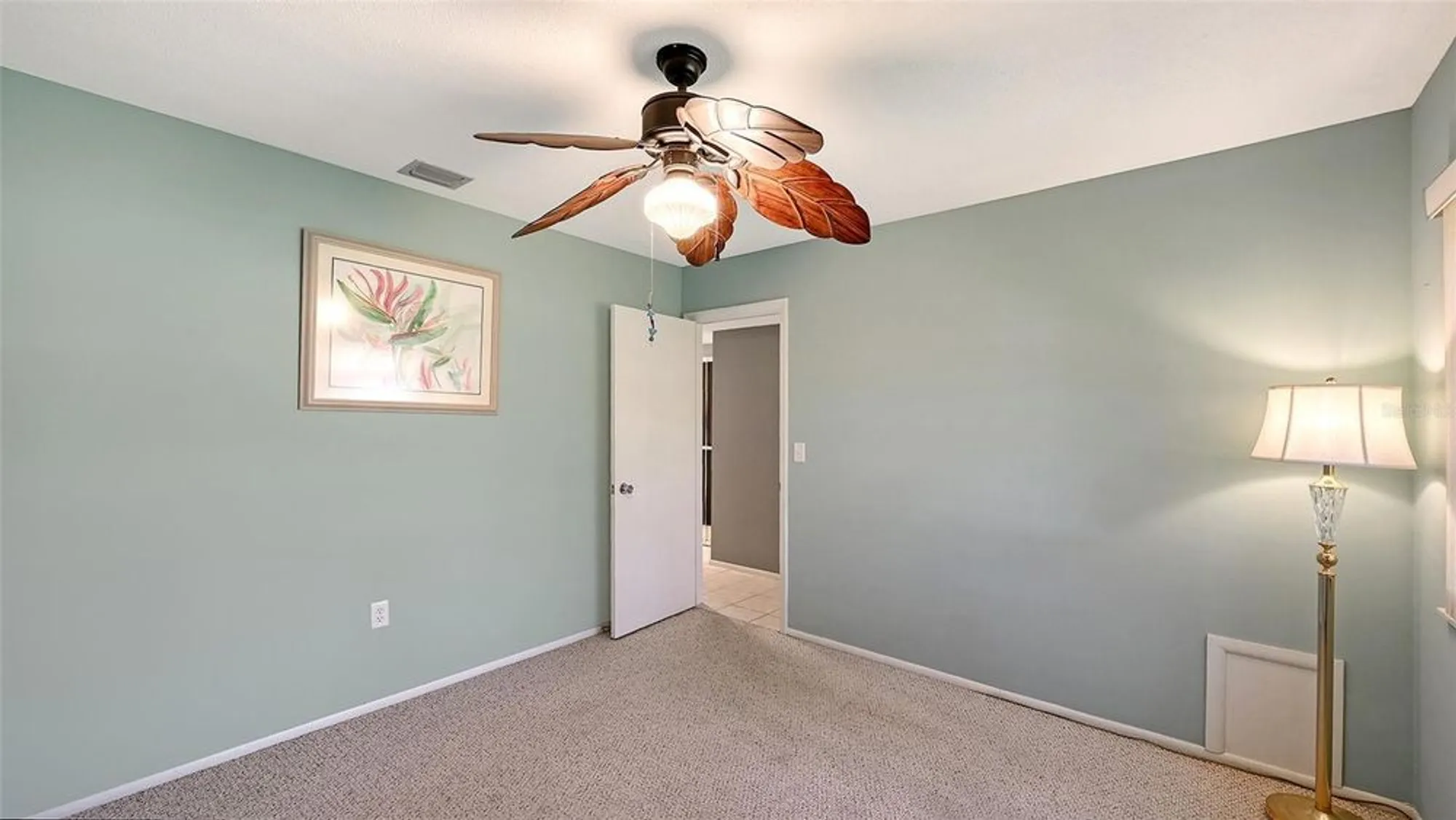 Property Slideshow image 23 of 47 | 5474 riverbluff cir v35, Sarasota, FL, 34231