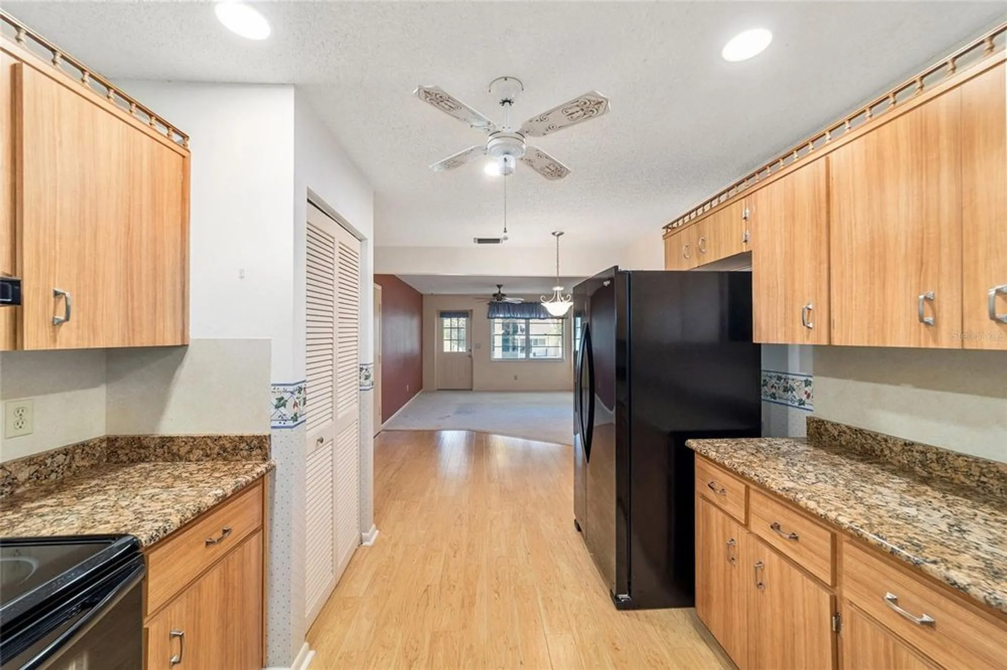 Property Slideshow image 16 of 32 | 8702 sw 93rd ln d, Ocala, FL, 34481
