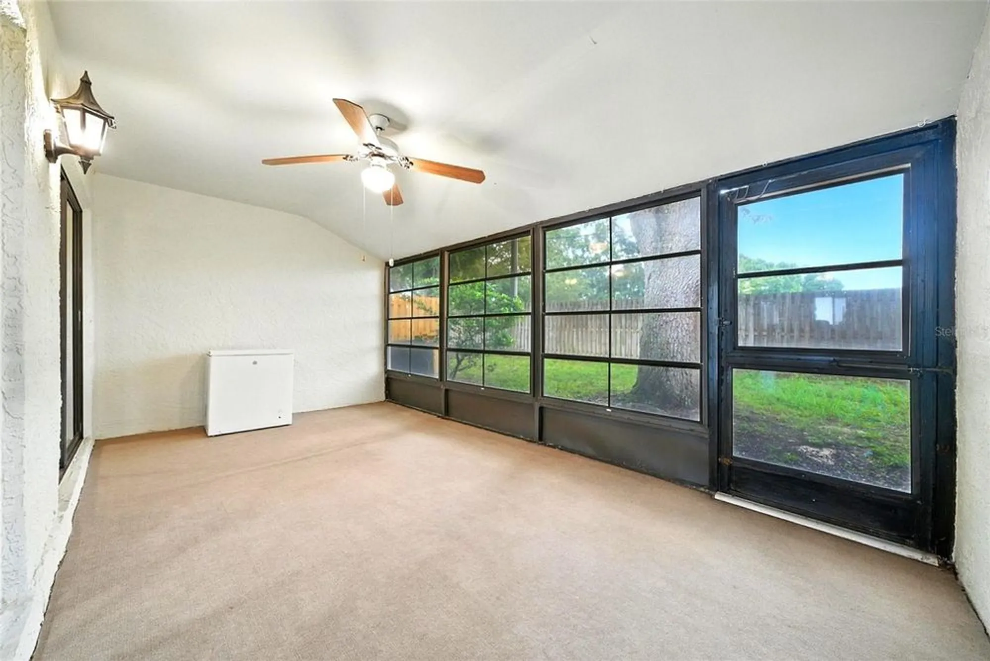 Property Slideshow image 30 of 44 | 1725 pine ridge way e, Palm Harbor, FL, 34684