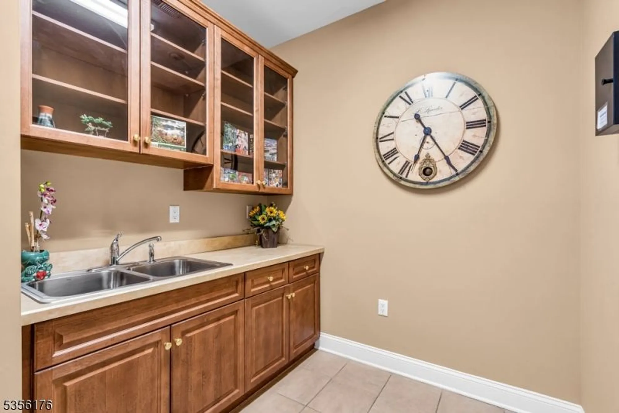 Property Slideshow image 16 of 18 | 5006 brookfield glen dr # 06, Belvidere, NJ, 07823