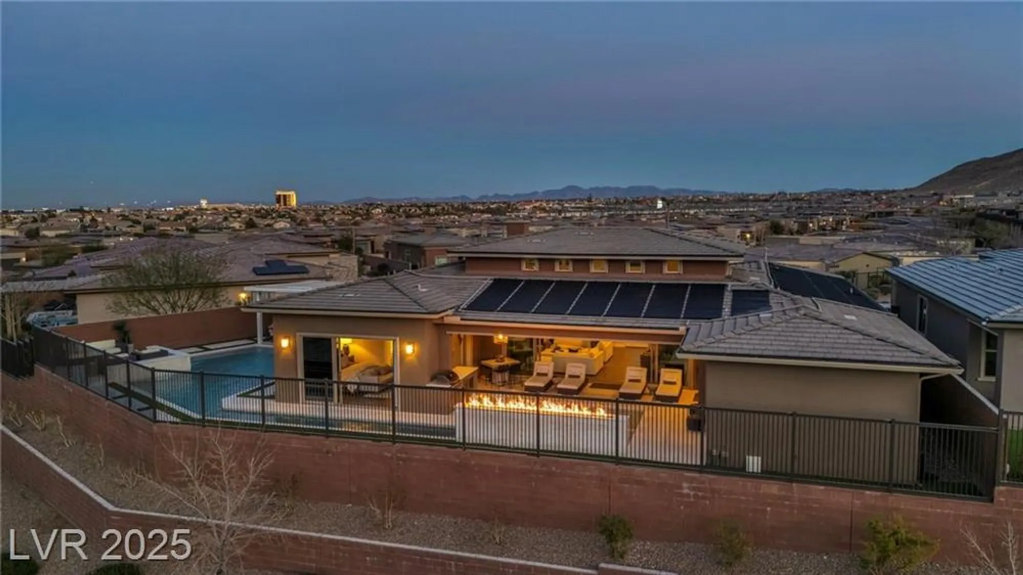 Property Slideshow image 10 of 95 | 10096 amethyst hills st, Las Vegas, NV, 89148