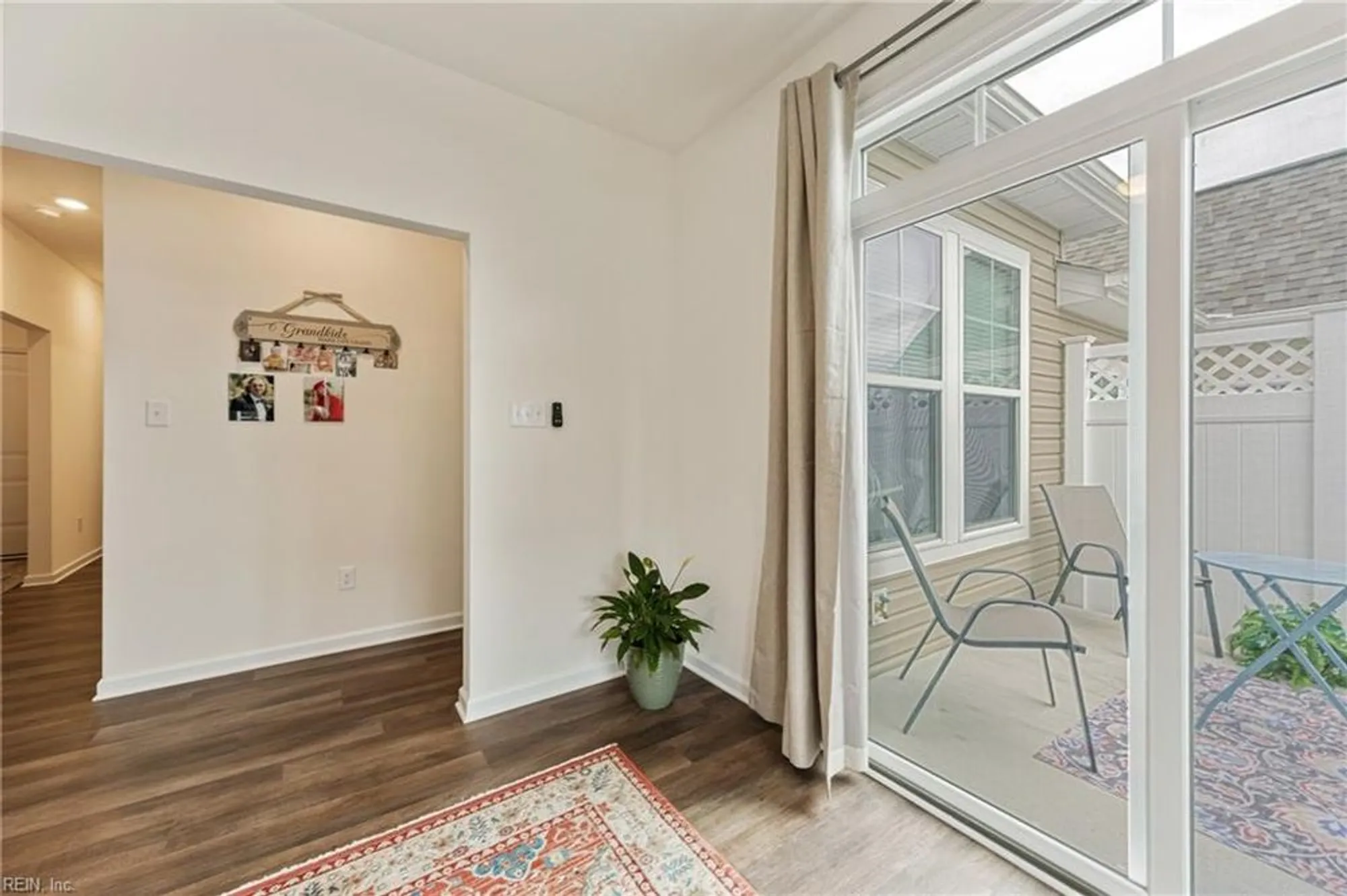Property Slideshow image 14 of 39 | 221 richmond ave, Smithfield, VA, 23430