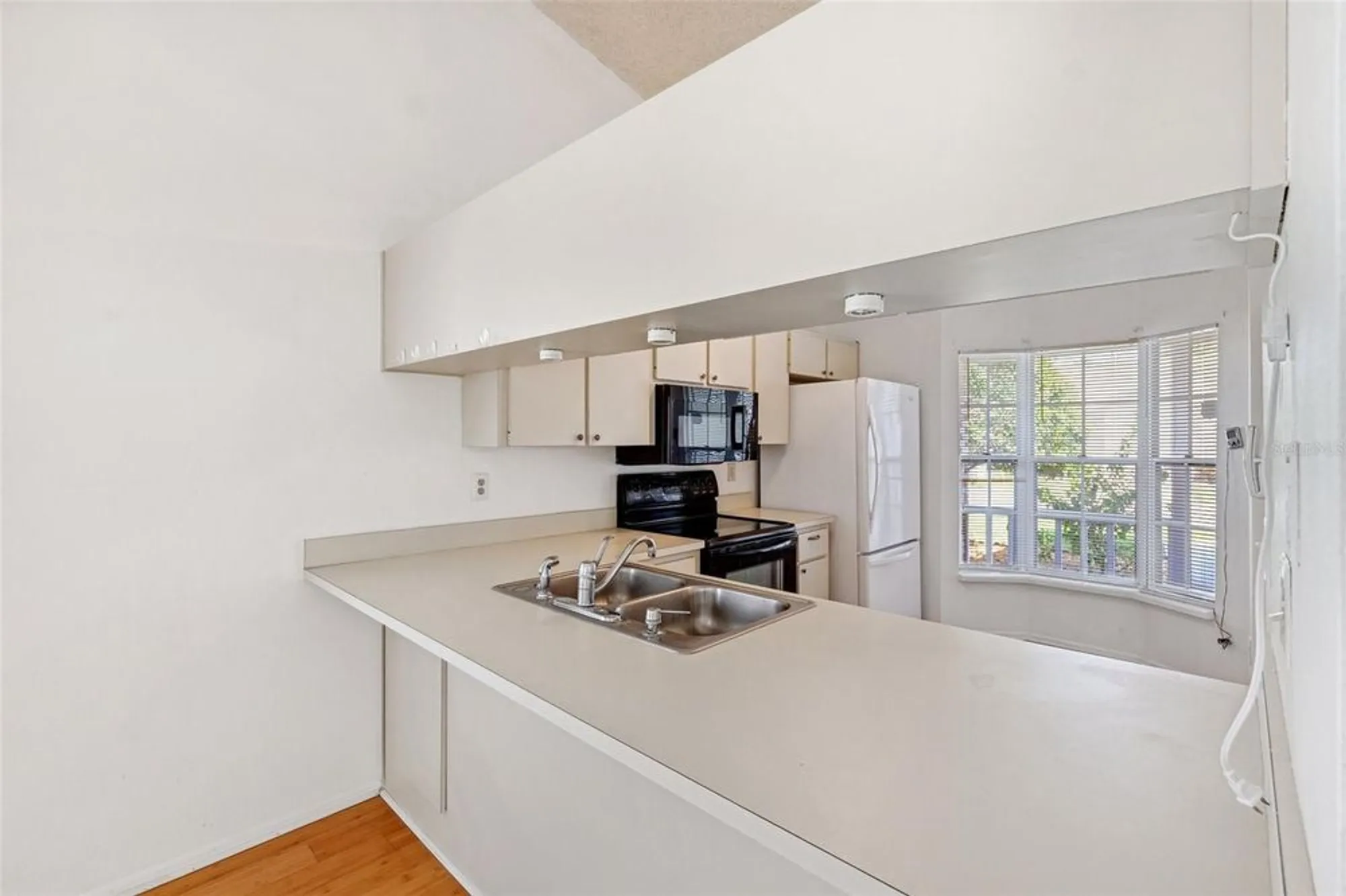 Property Slideshow image 7 of 30 | 6514 thicket trl, New Port Richey, FL, 34653