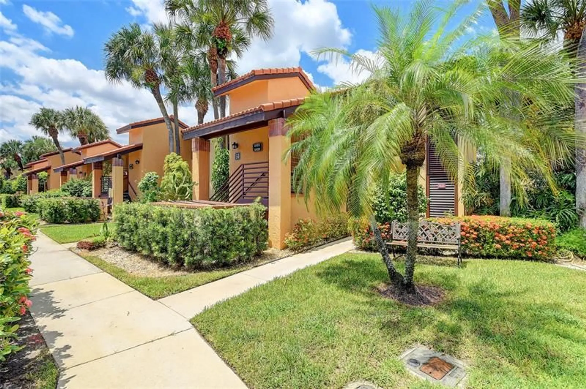 Property Slideshow image 34 of 75 | 6422 aspen glen cir # 206, Boynton Beach, FL, 33437