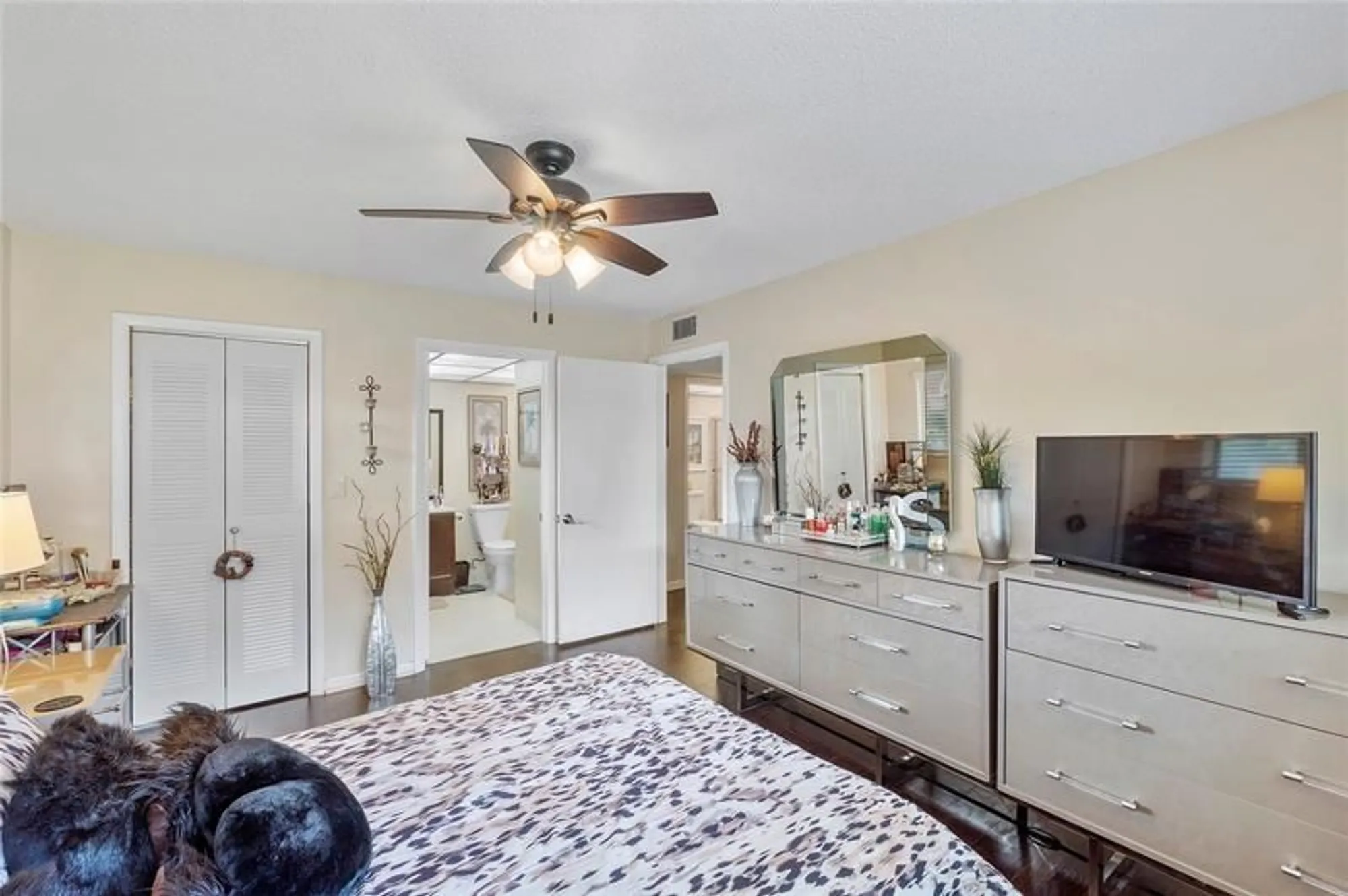 Property Slideshow image 7 of 21 | 9368 s belfort cir 105, Tamarac, FL, 33321