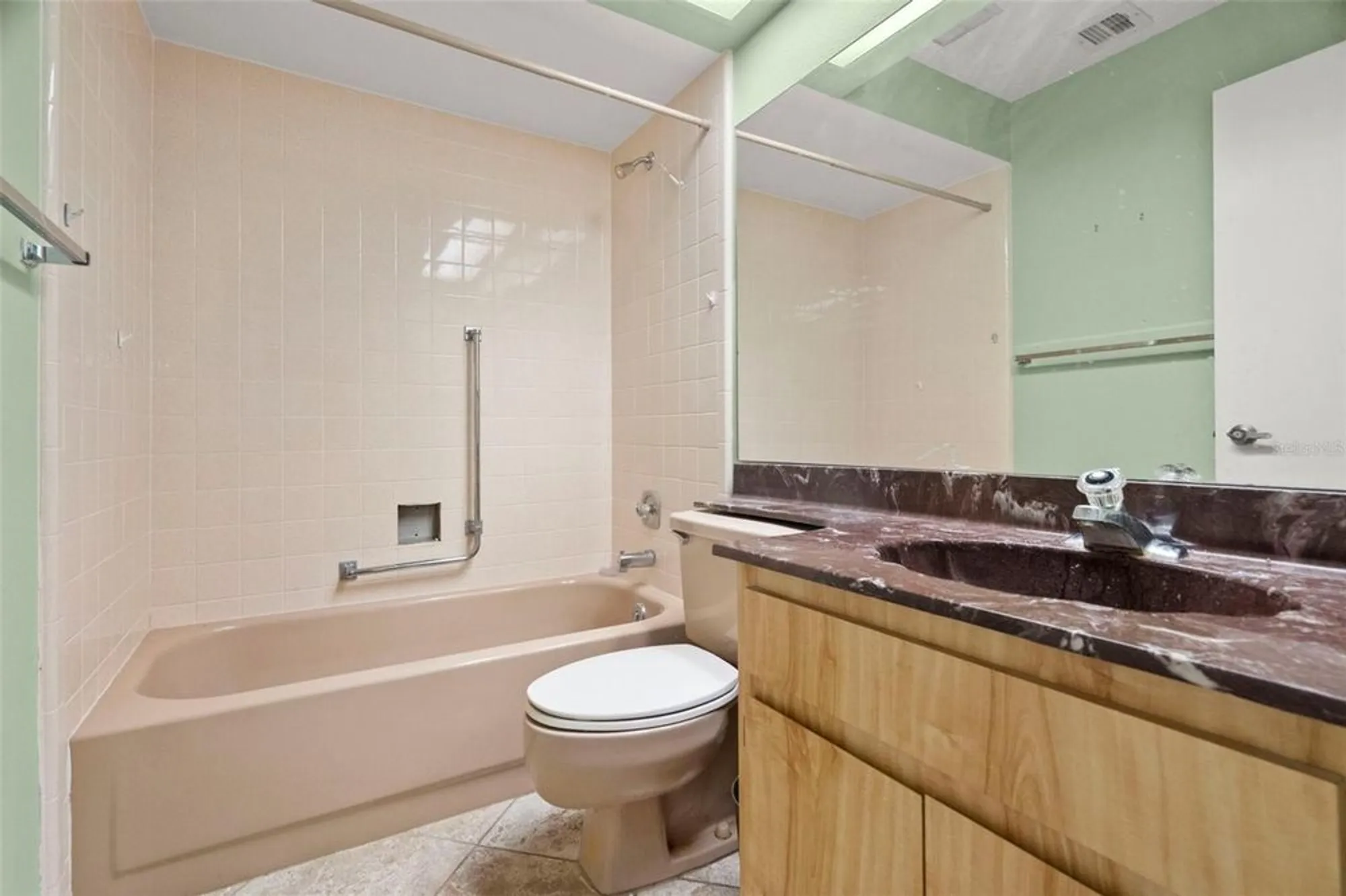 Property Slideshow image 31 of 39 | 8111 braddock cir 6, Port Richey, FL, 34668