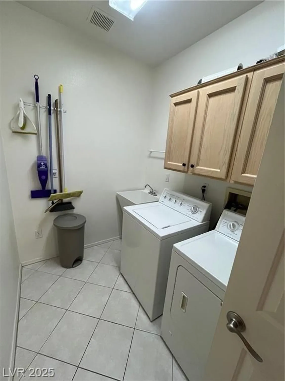 Property Slideshow image 23 of 38 | 10525 mission lakes ave, Las Vegas, NV, 89134