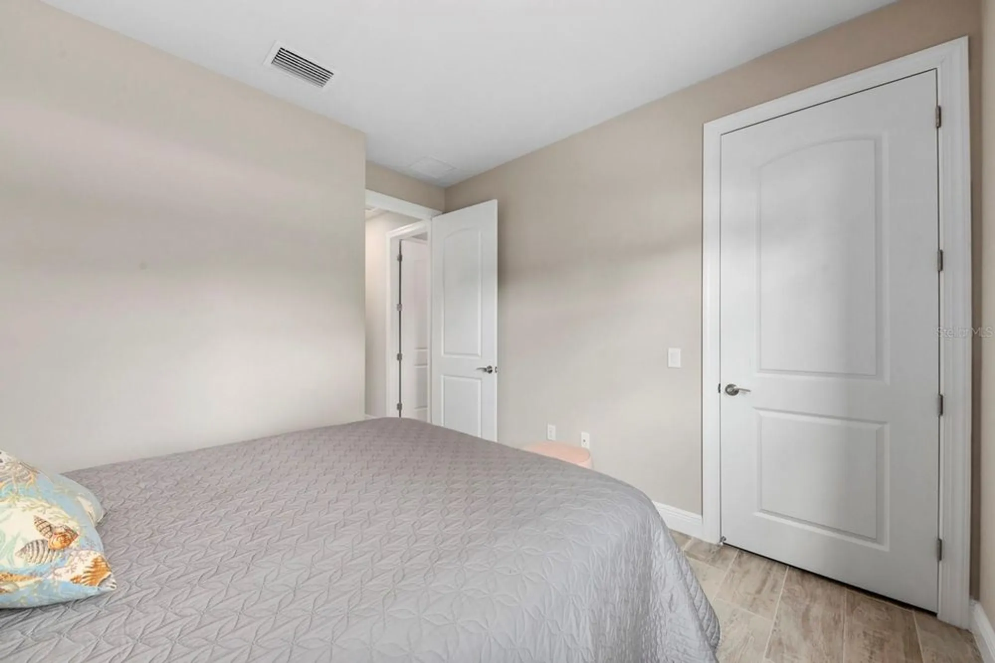 Property Slideshow image 26 of 61 | 5610 rain lily ct, Sarasota, FL, 34238