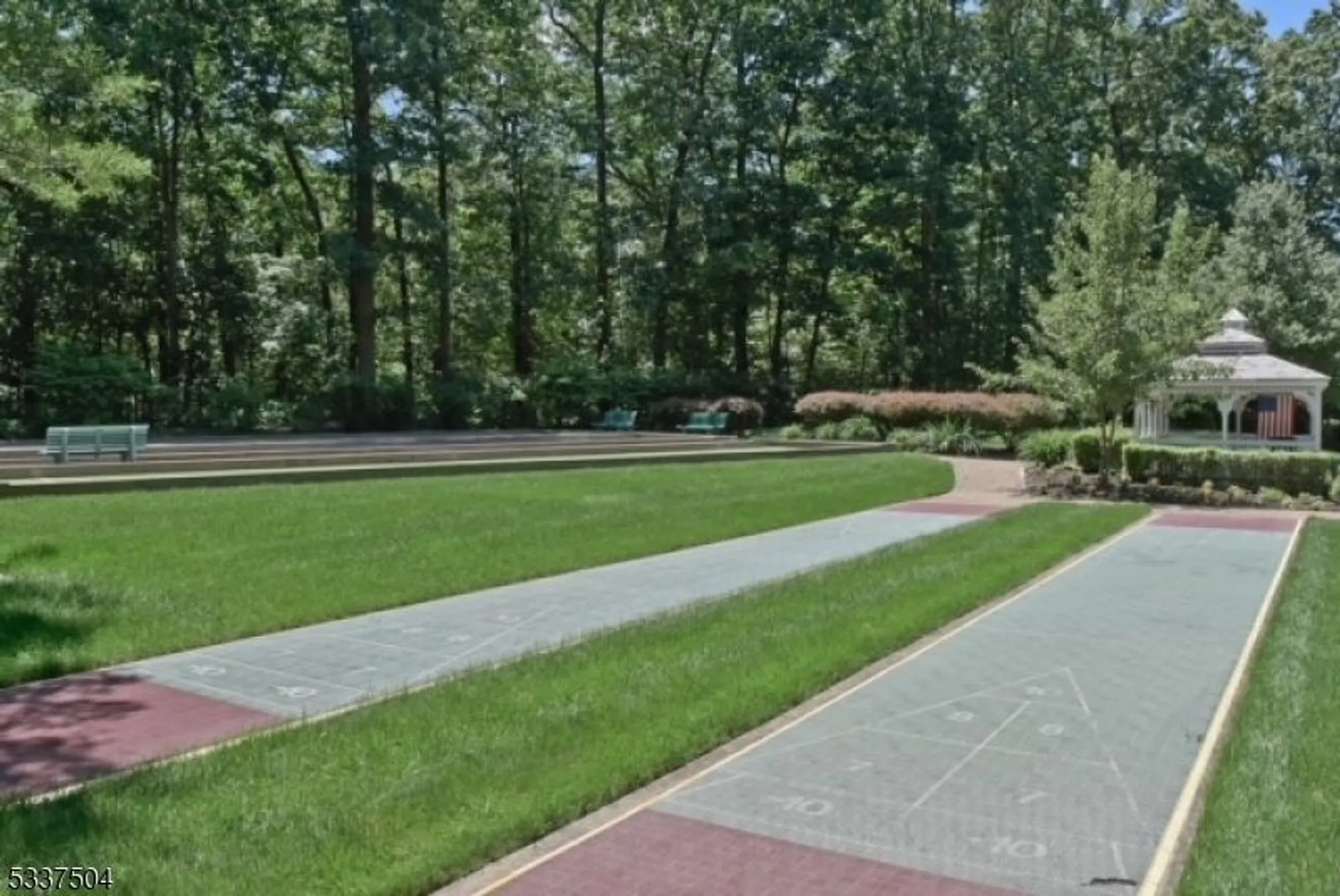 Property Slideshow image 27 of 28 | 204 cleveland ln, Rockaway Boro, NJ, 07866