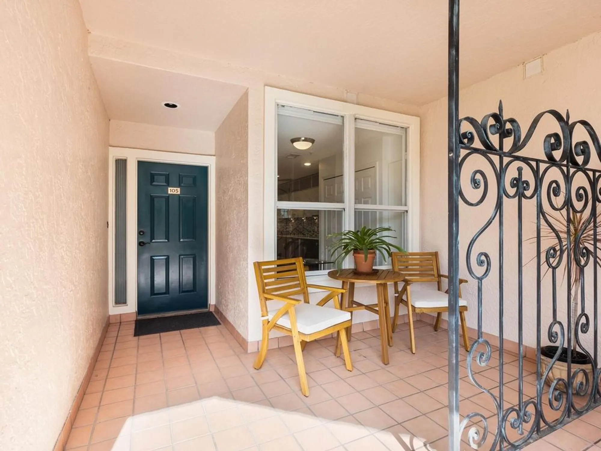 Property Slideshow image 5 of 59 | 5420 eagles point cir apt 105, Sarasota, FL, 34231