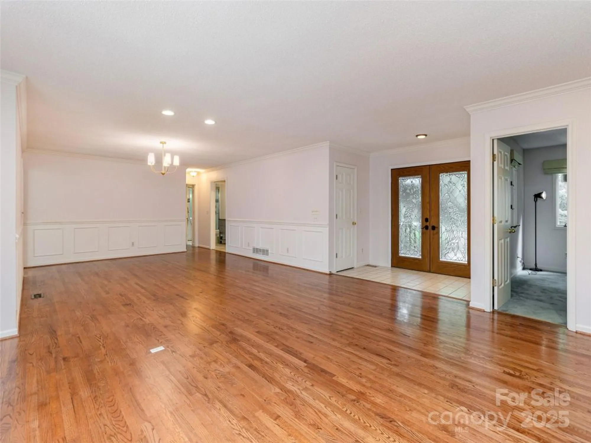 Property Slideshow image 7 of 35 | 204 greenleaf dr, Flat Rock, NC, 28731