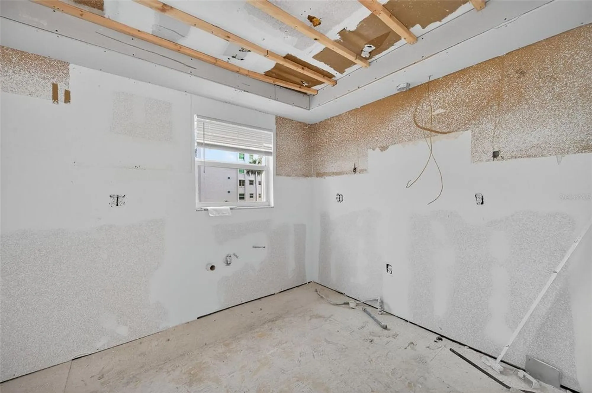 Property Slideshow image 9 of 44 | 2 causeway blvd 101, Dunedin, FL, 34698