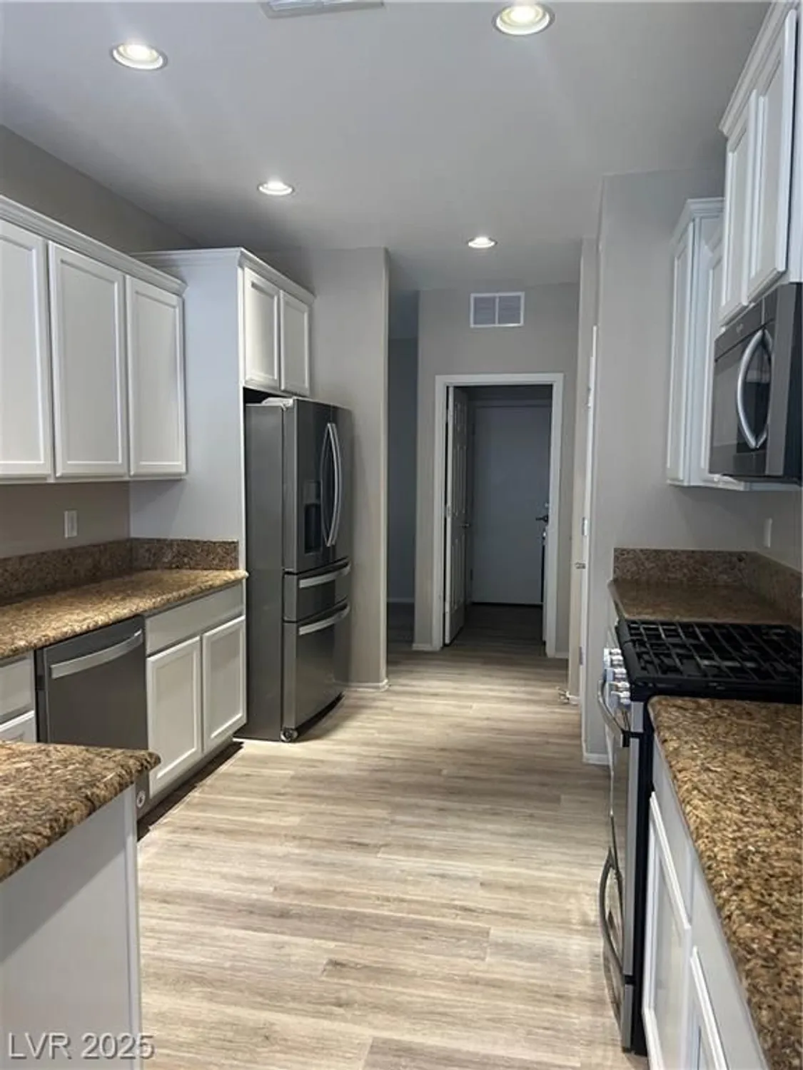 Property Slideshow image 5 of 14 | 6092 fox creek ave, Las Vegas, NV, 89122