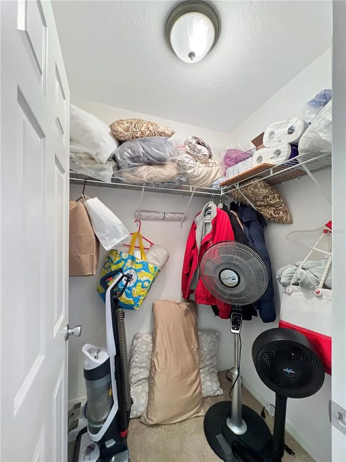 Property Slideshow image 26 of 50 | 2074 harston trl, The Villages, FL, 32162