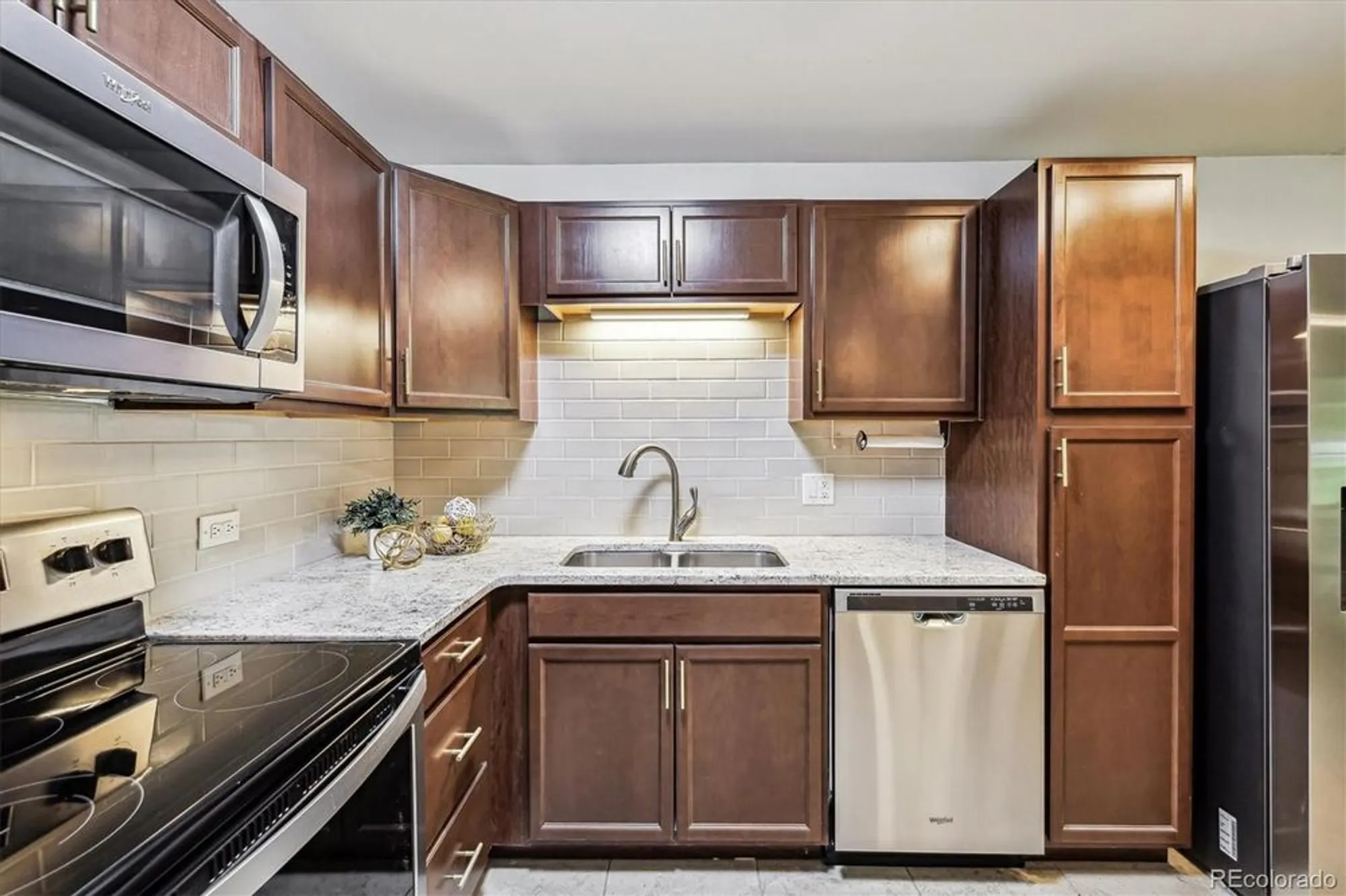 Property Slideshow image 5 of 50 | 650 s alton way apt 10a, Denver, CO, 80247