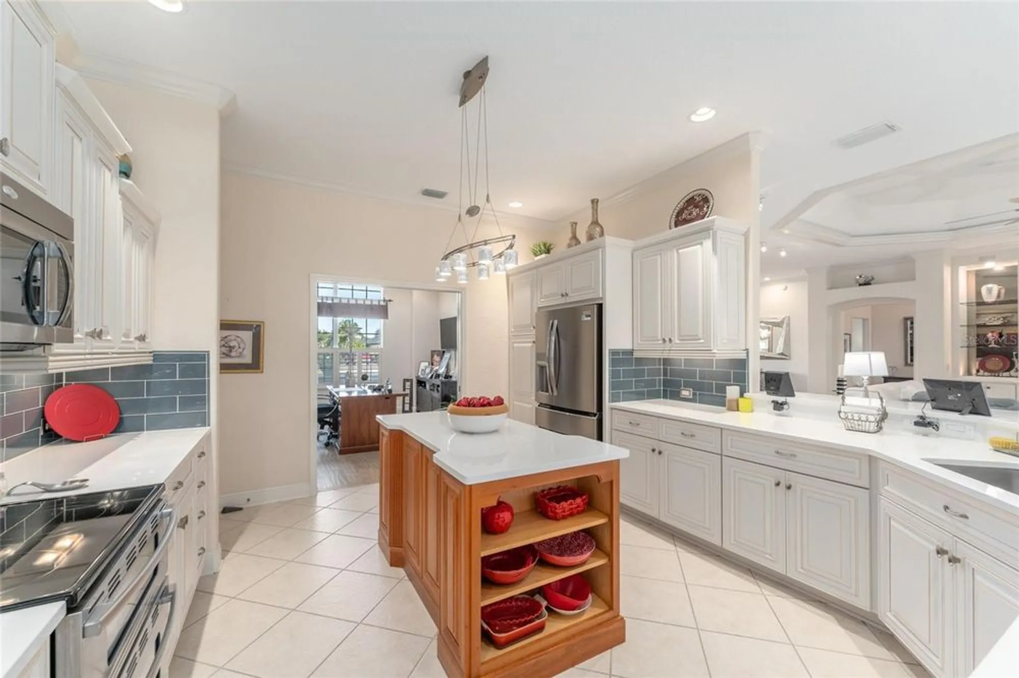 Property Slideshow image 49 of 86 | 1837 sunset ridge dr, The Villages, FL, 32162