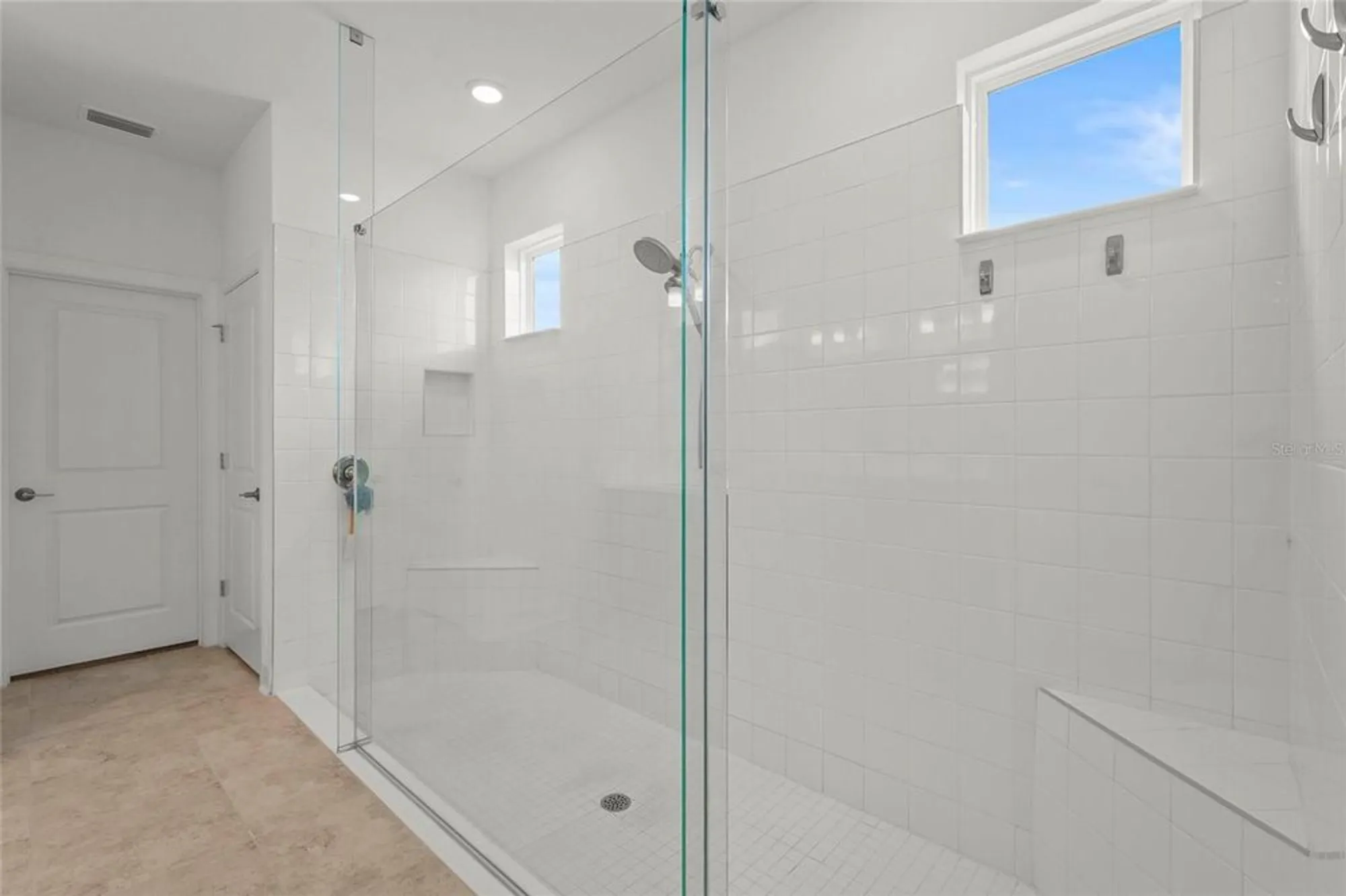 Property Slideshow image 8 of 86 | 6195 mesa gln, Bradenton, FL, 34203