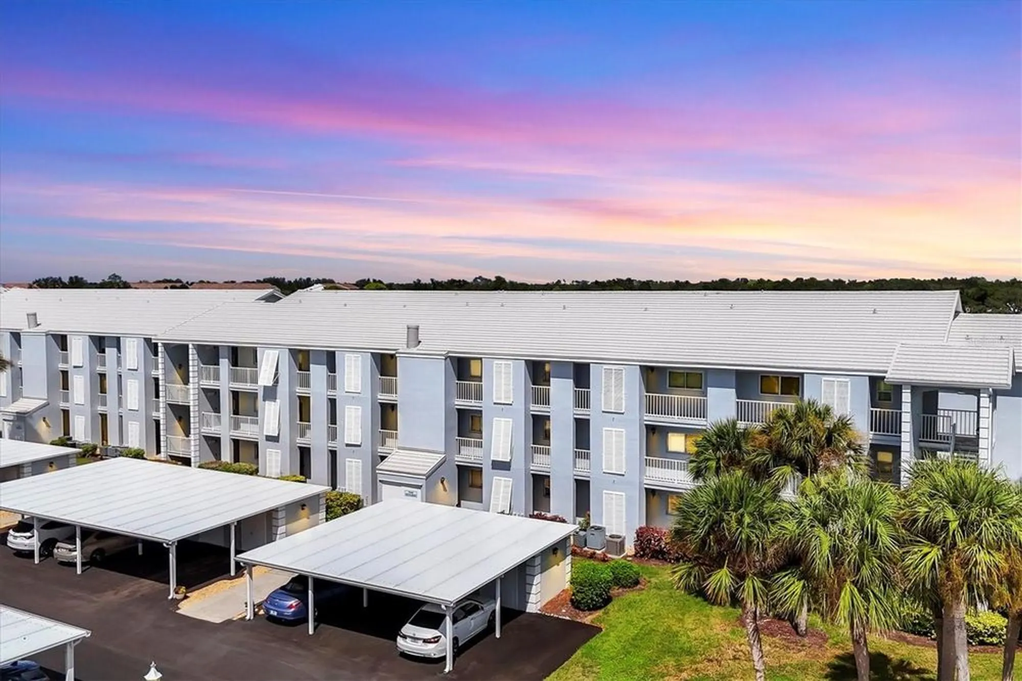 Property Slideshow image 4 of 61 | 408 cerromar cir 331, Venice, FL, 34293