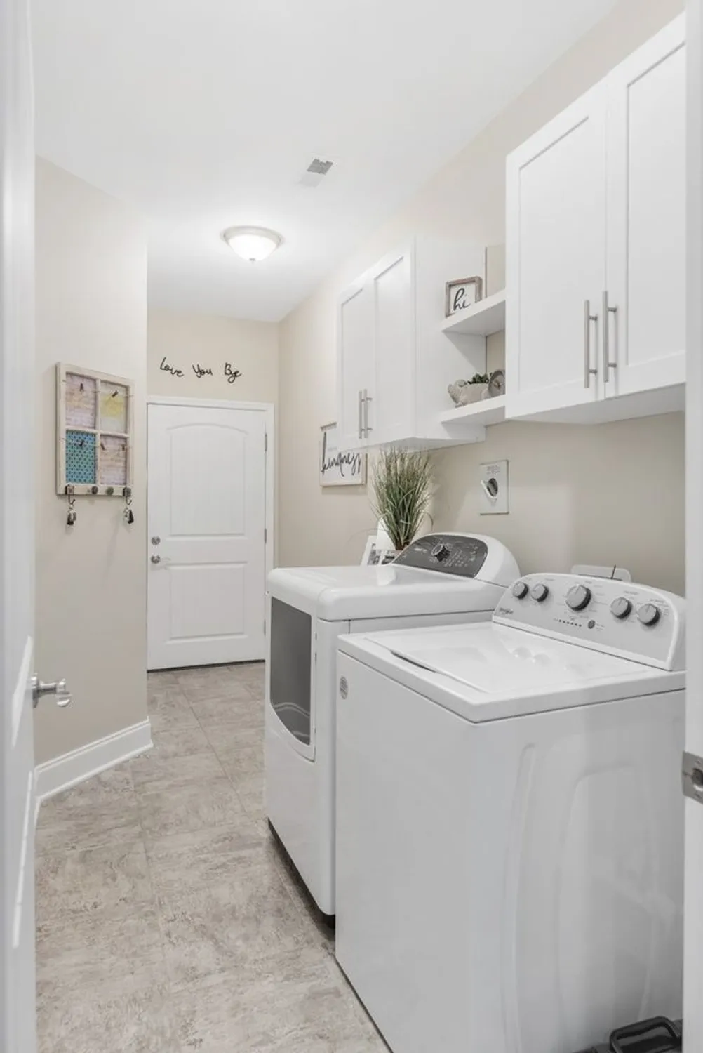 Property Slideshow image 29 of 71 | 240 glennister ct, Gallatin, TN, 37066