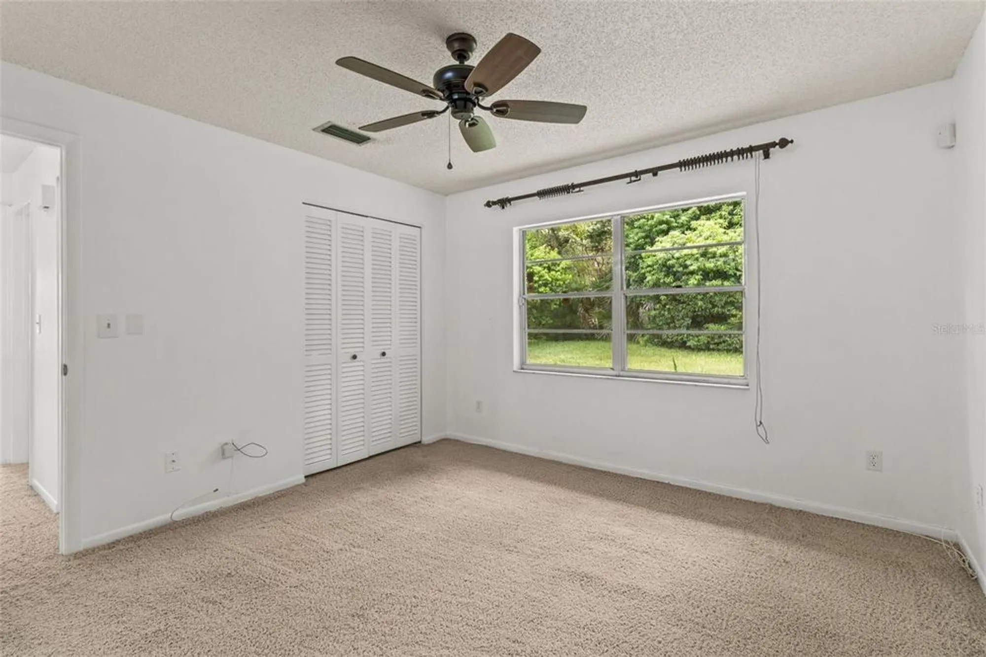 Property Slideshow image 16 of 36 | 1163 orange tree cir d, Palm Harbor, FL, 34684