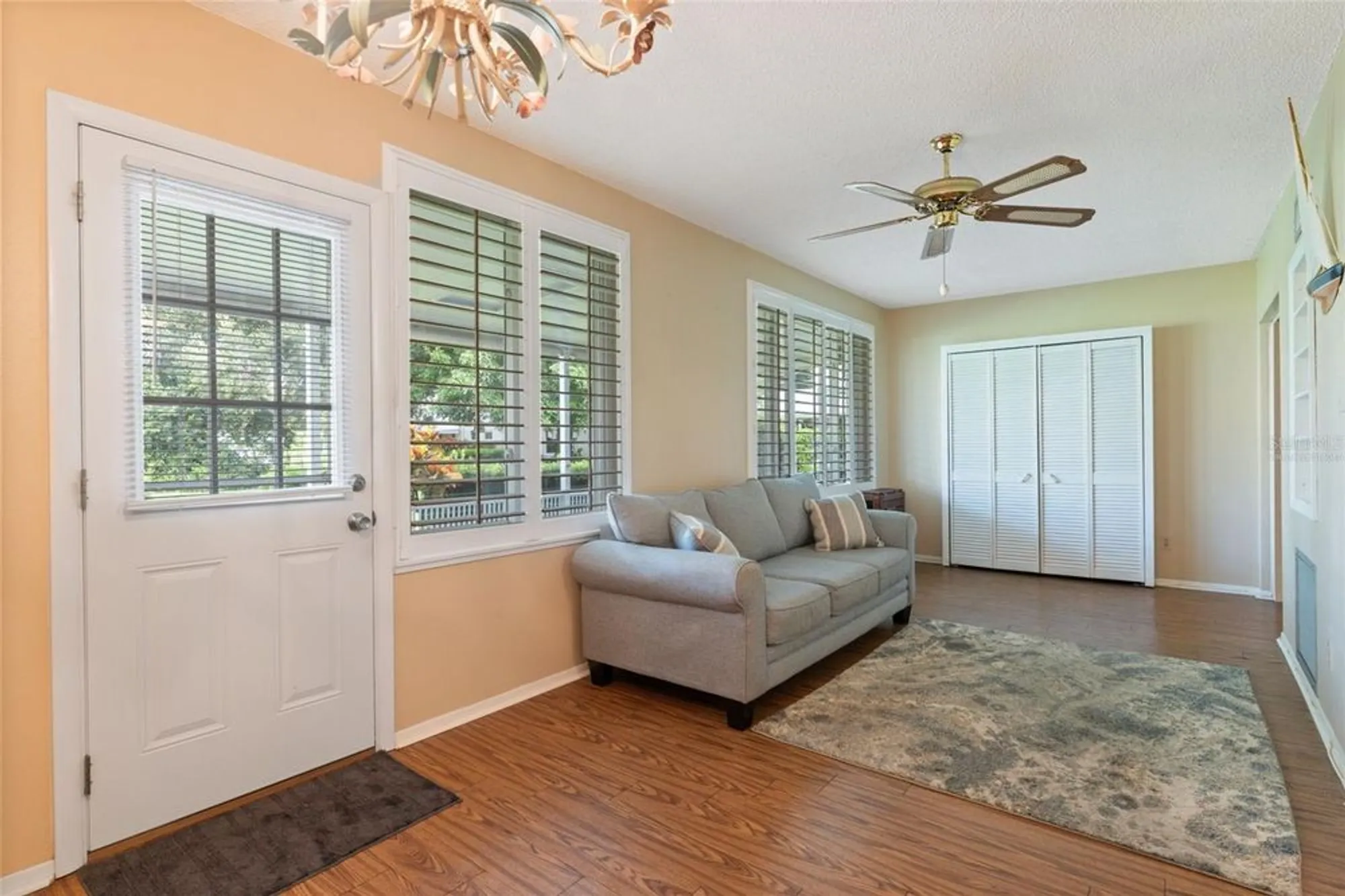 Property Slideshow image 12 of 31 | 2430 florentine way 6, Clearwater, FL, 33763
