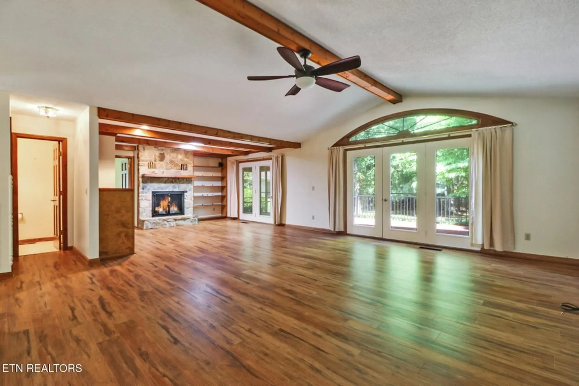 Property Slideshow image 9 of 51 | 143 sugarbush cir, Crossville, TN, 38558