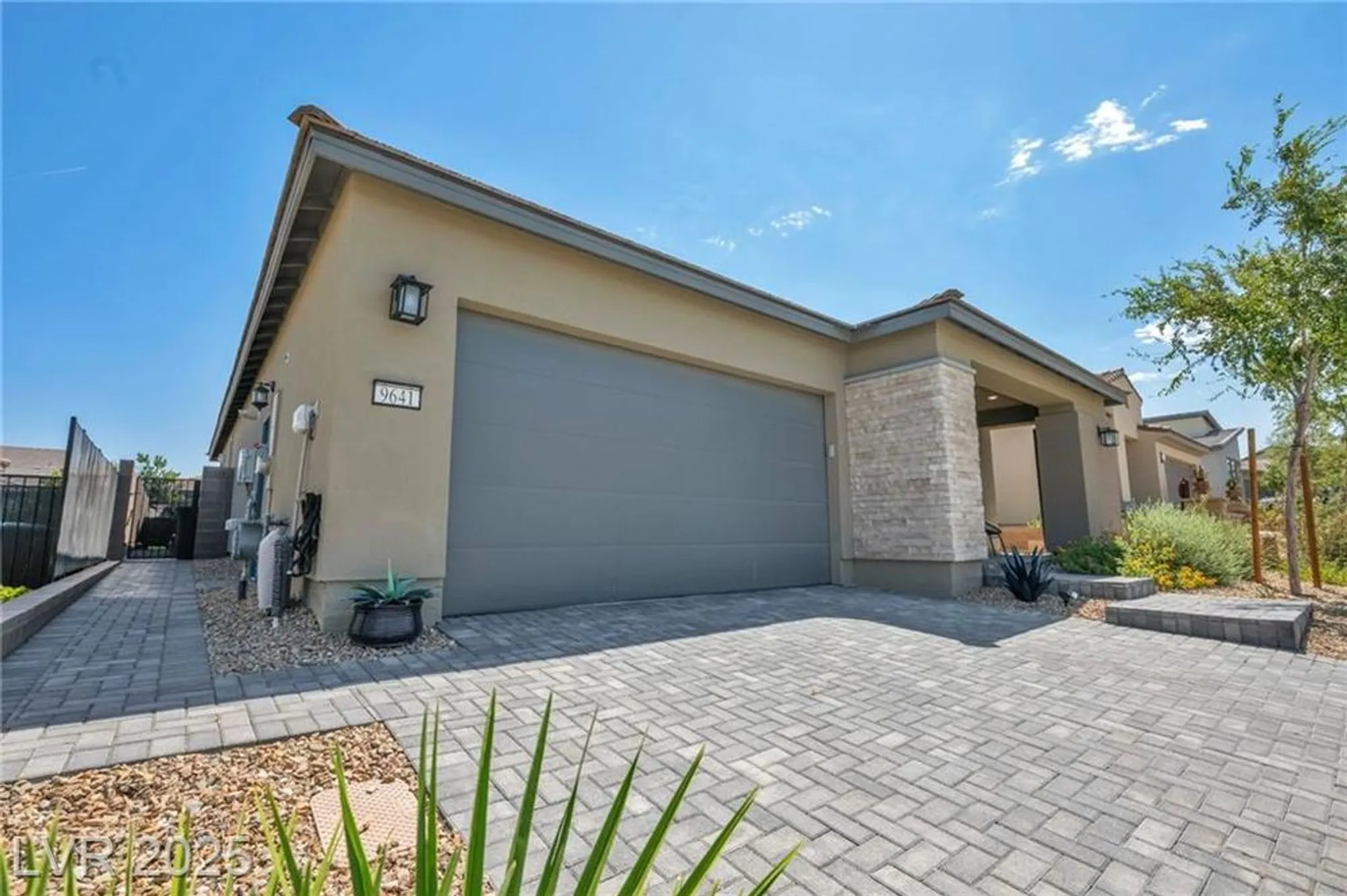 Property Slideshow image 6 of 90 | 9641 balais dr, Las Vegas, NV, 89143