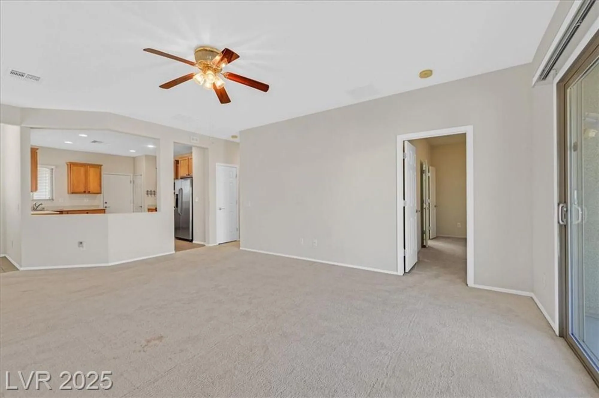 Property Slideshow image 9 of 39 | 6064 isola peak ave, Las Vegas, NV, 89122