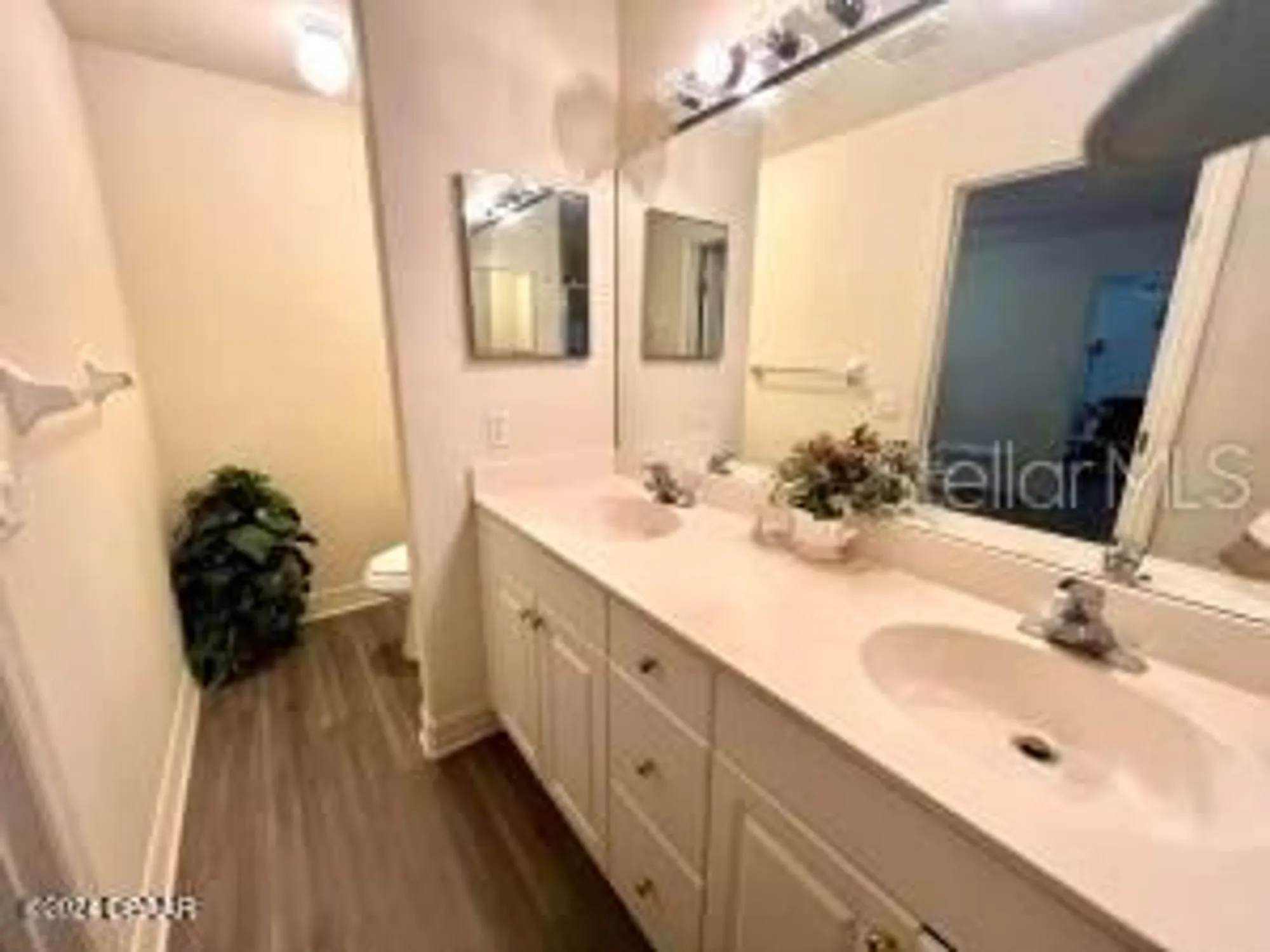 Property Slideshow image 10 of 19 | 129 blue heron dr a, Daytona Beach, FL, 32119