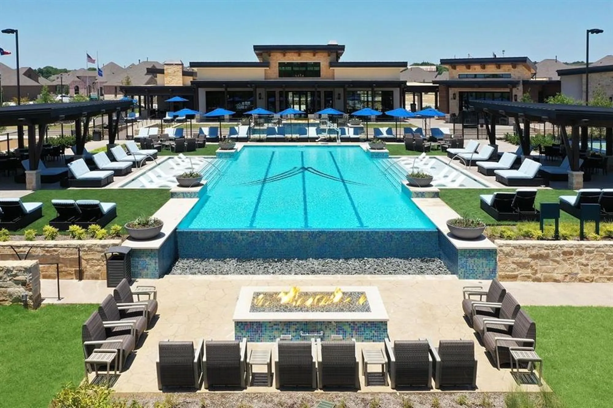 Property Slideshow image 4 of 8 | 2080 spotted fawn dr, Arlington, TX, 76005