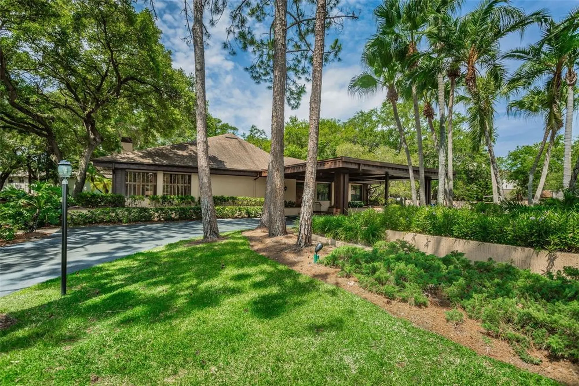 Property Slideshow image 59 of 85 | 3062 eastland blvd 105, Clearwater, FL, 33761