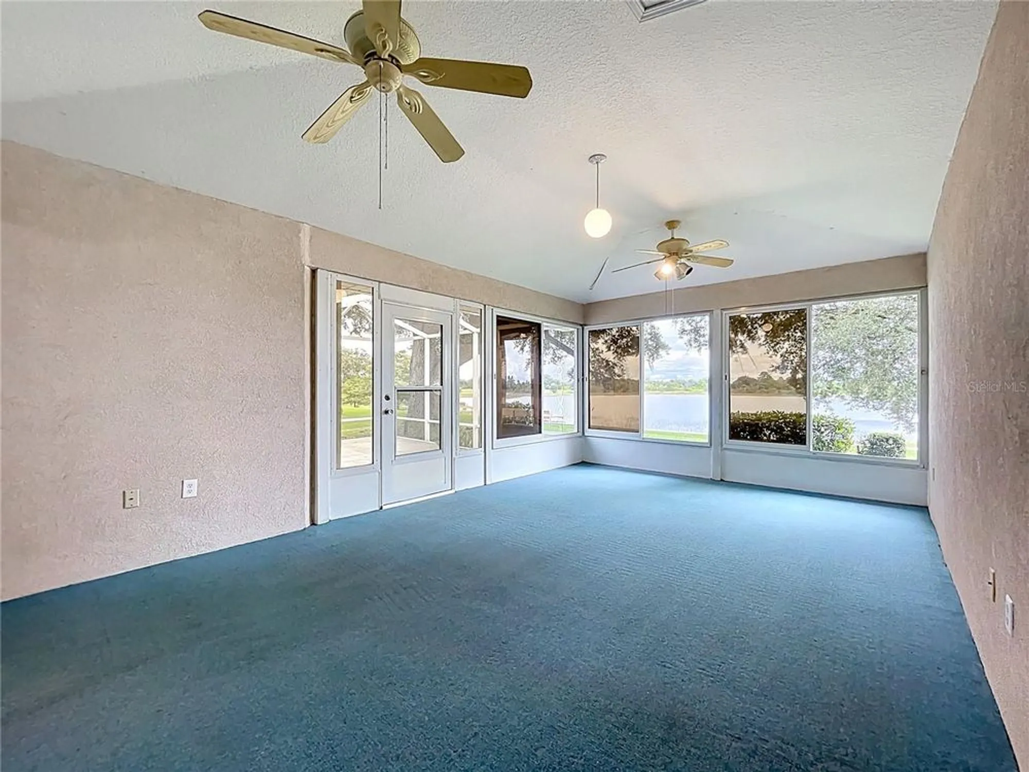 Property Slideshow image 40 of 63 | 5518 queen victoria dr, Leesburg, FL, 34748