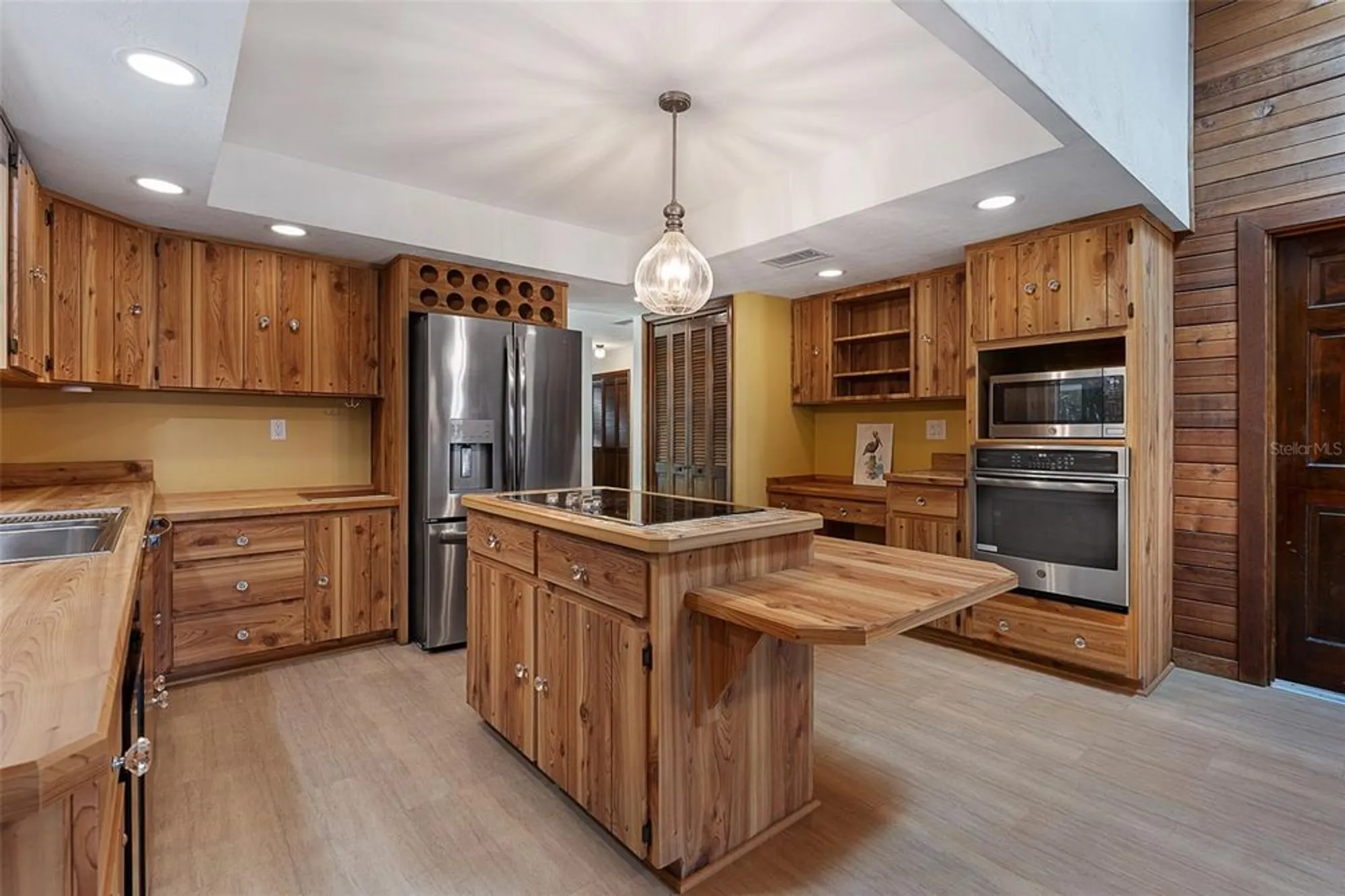 Property Slideshow image 18 of 48 | 521 pelican bay dr, Daytona Beach, FL, 32119