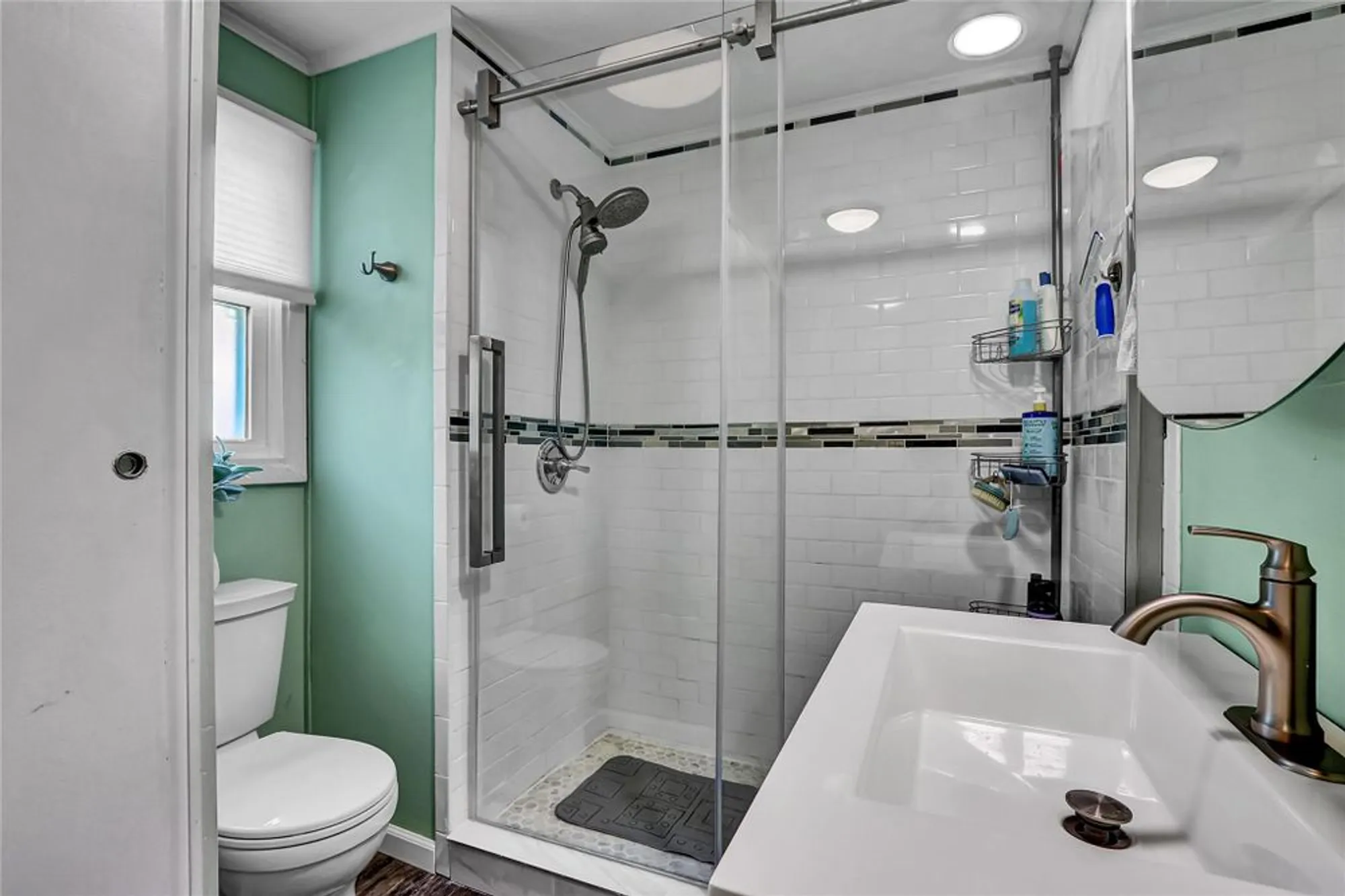 Property Slideshow image 18 of 18 | 164 village cir, Manorville, NY, 11949