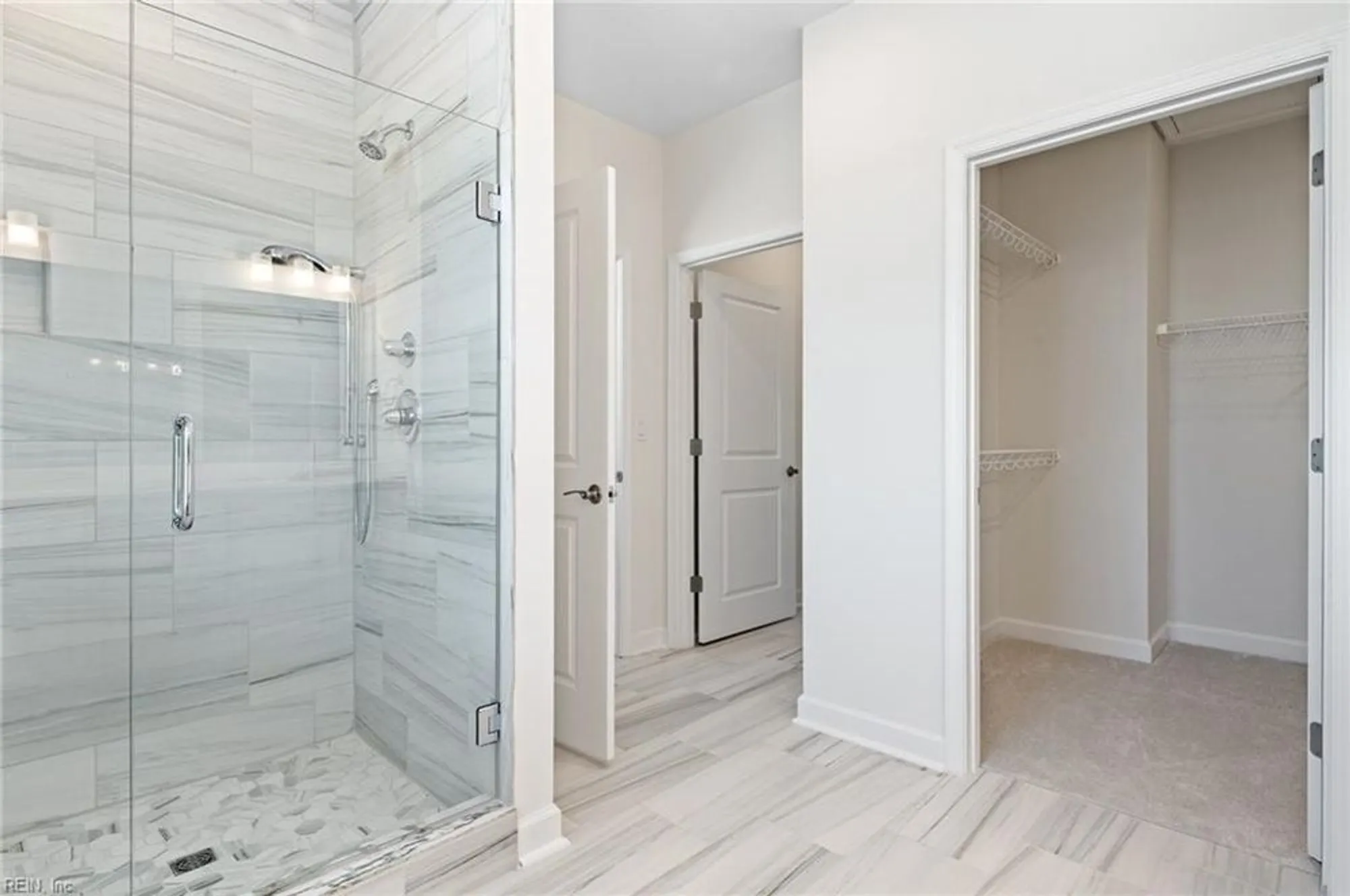 Property Slideshow image 14 of 47 | 2000 venture way b, Suffolk, VA, 23434