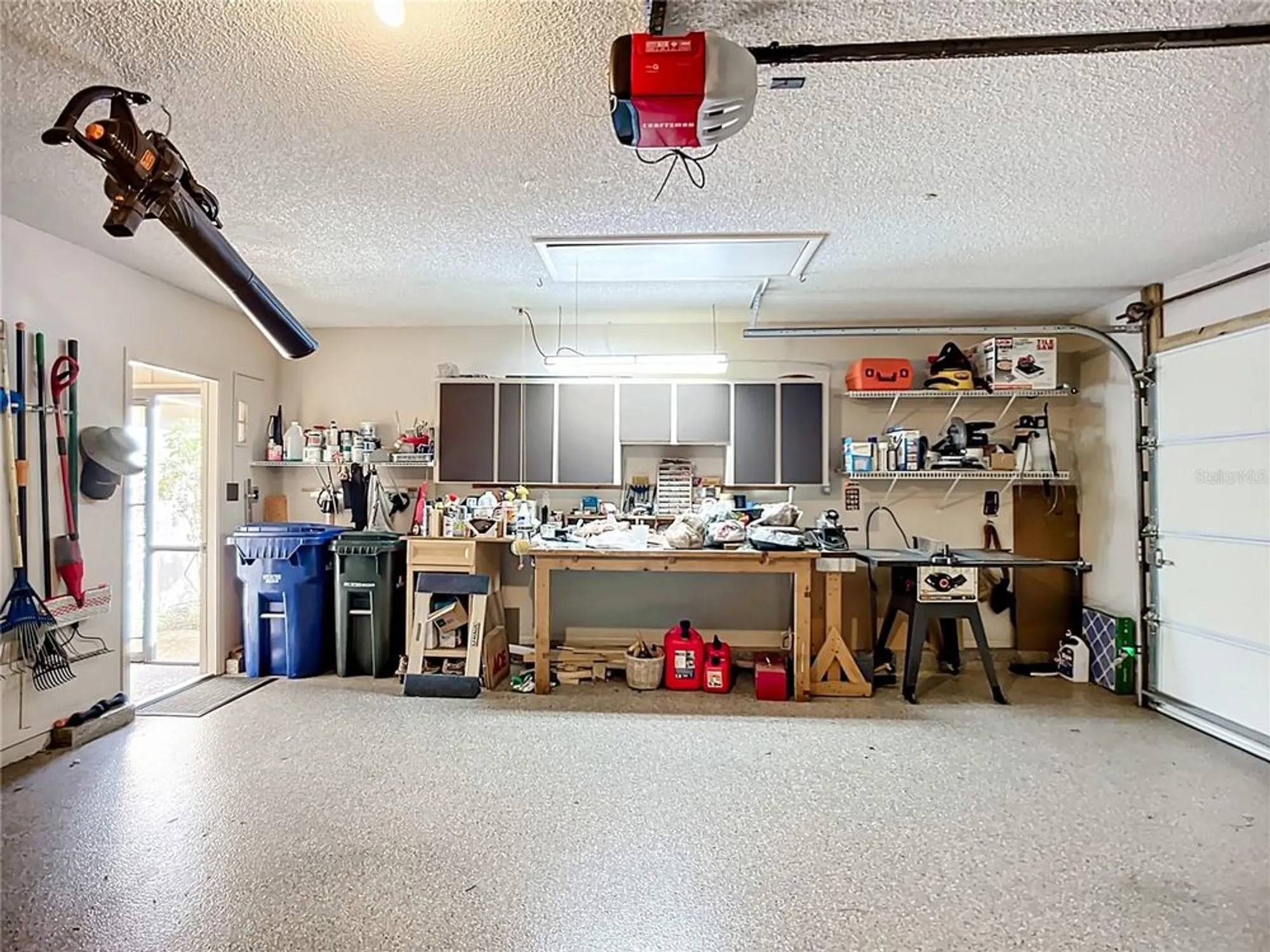 Property Slideshow image 29 of 43 | 4683 oak hollow dr 3, Sarasota, FL, 34241