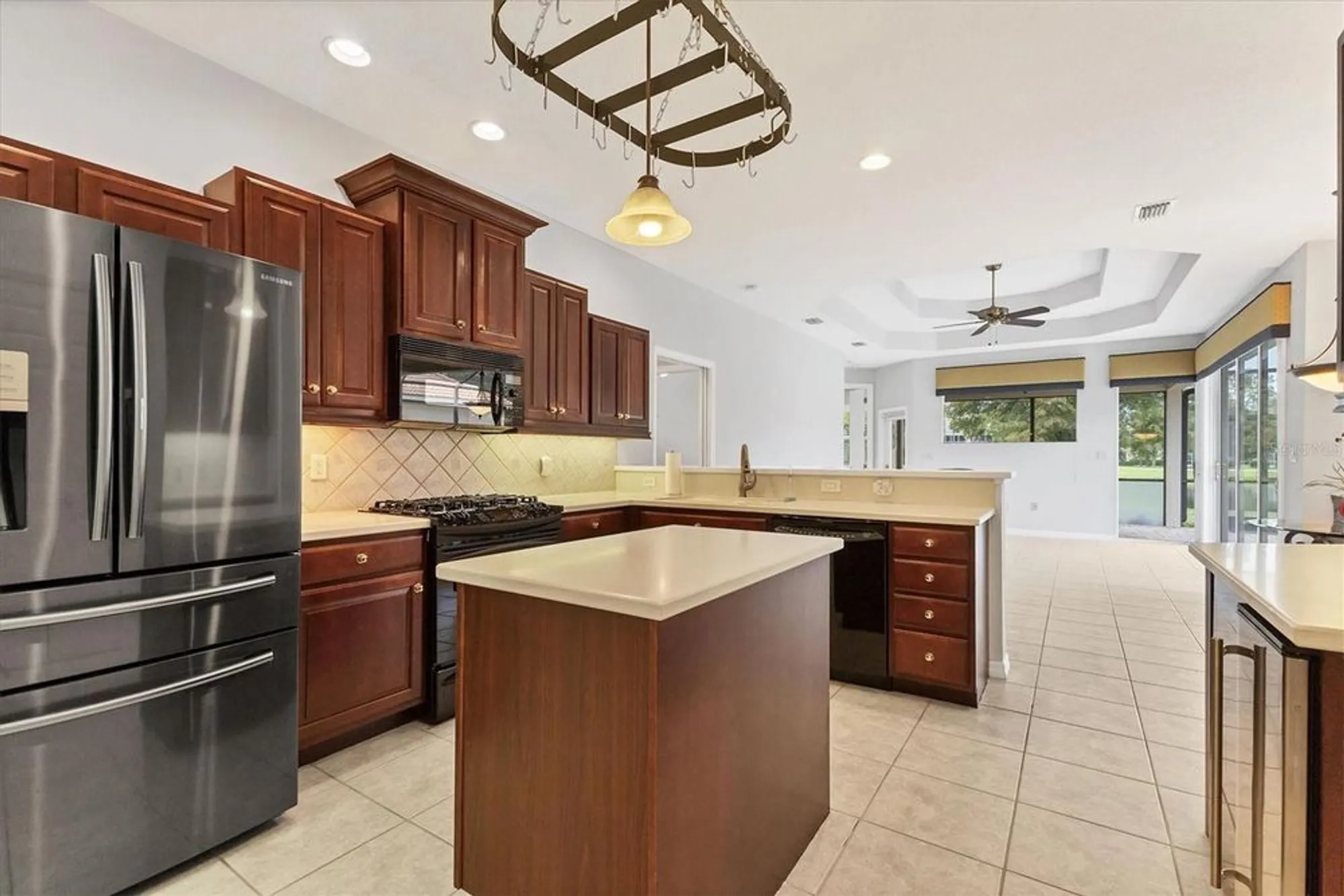 Property Slideshow image 10 of 53 | 6308 cormorant ct, Bradenton, FL, 34203