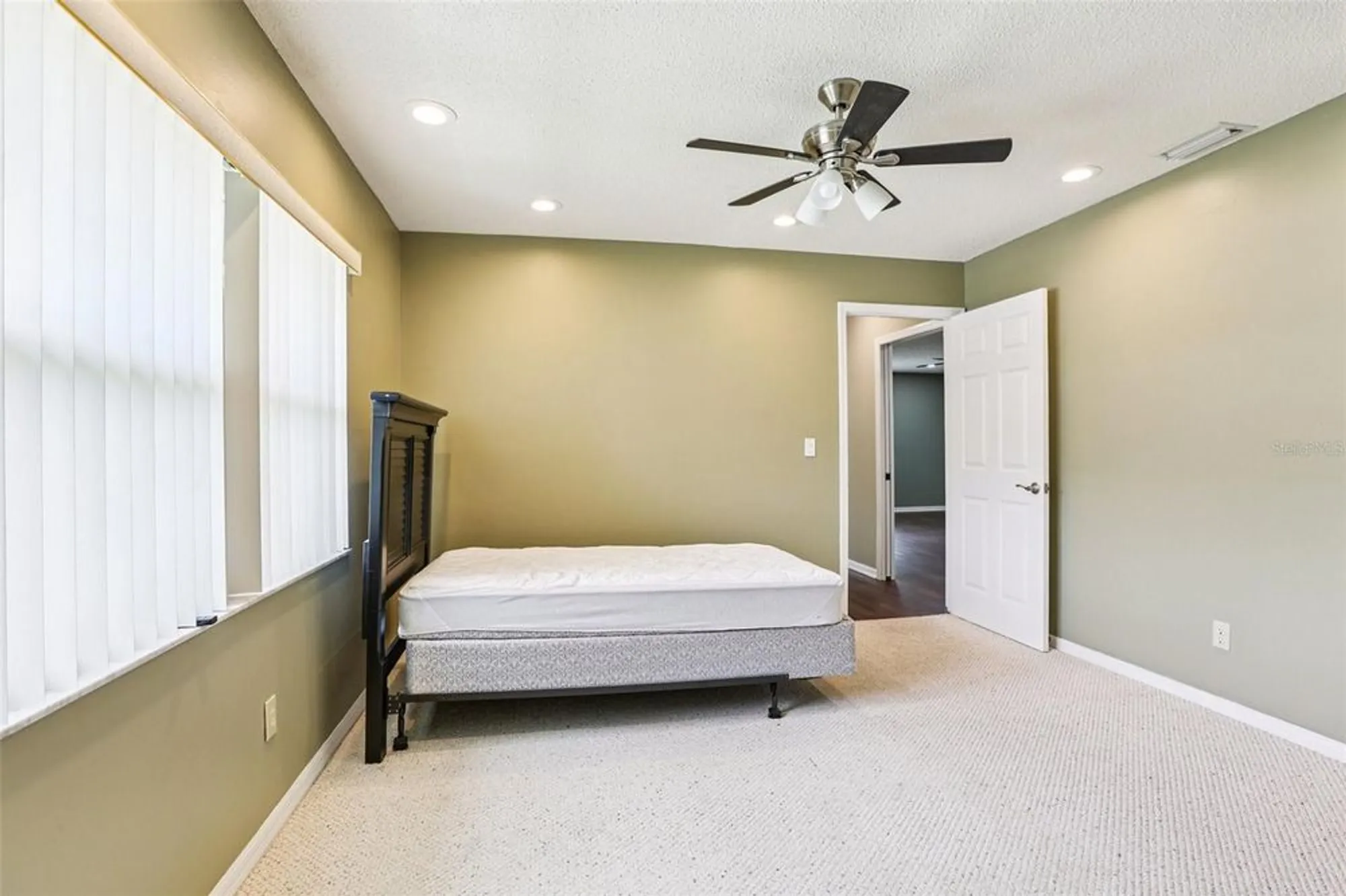 Property Slideshow image 60 of 72 | 1812 new bedford dr, Sun City Center, FL, 33573