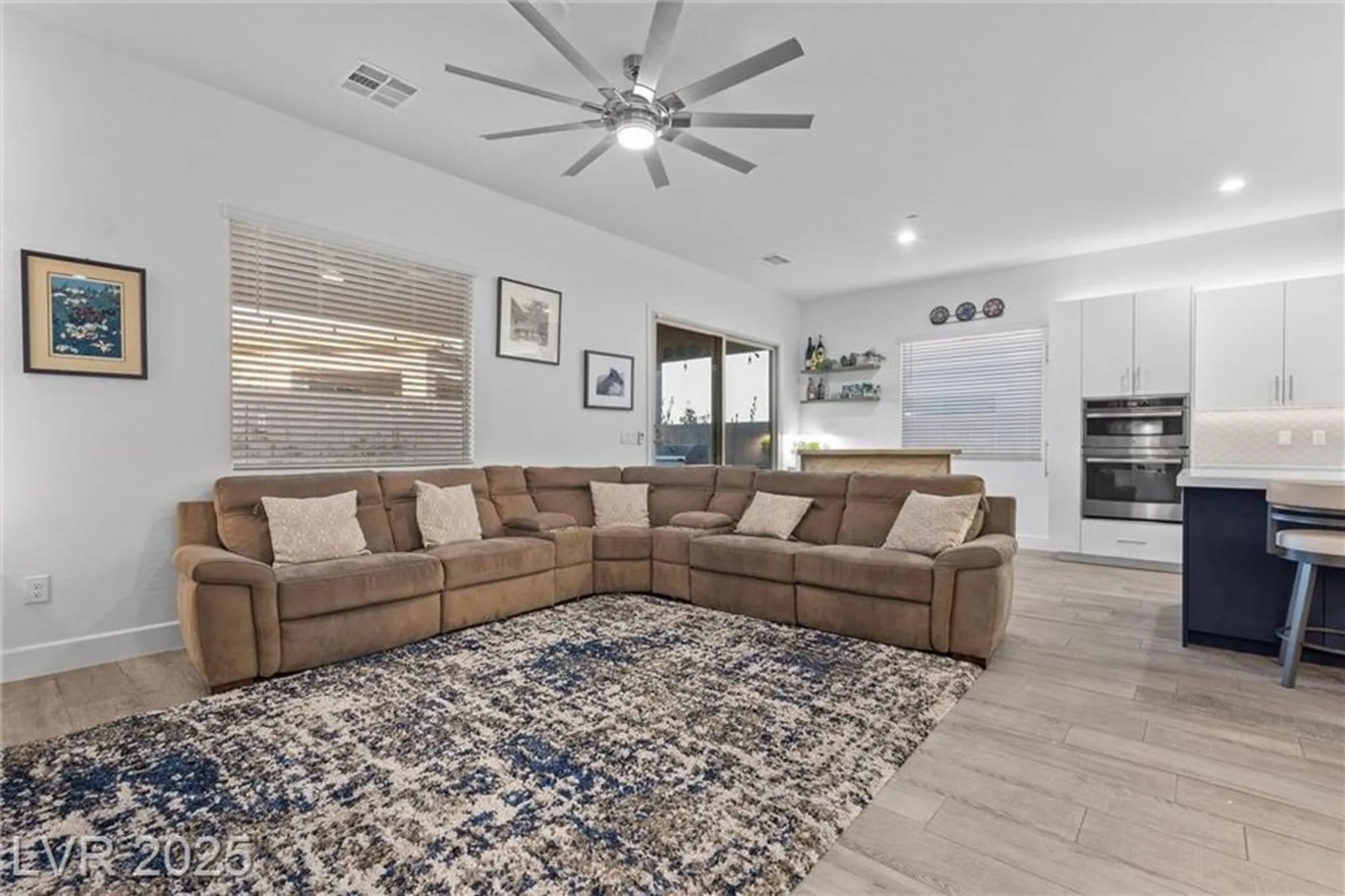 Property Slideshow image 14 of 55 | 12476 heritage bend dr, Las Vegas, NV, 89138