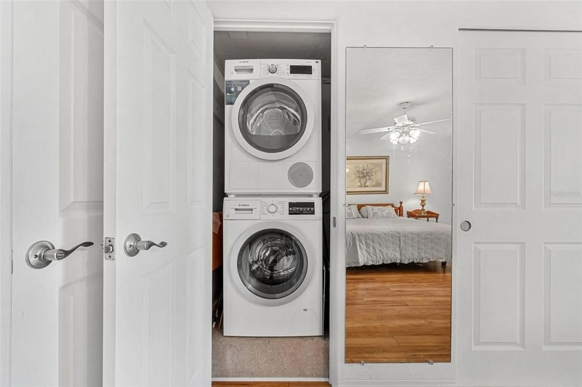 Property Slideshow image 12 of 70 | 2430 brazilia dr 28, Clearwater, FL, 33763