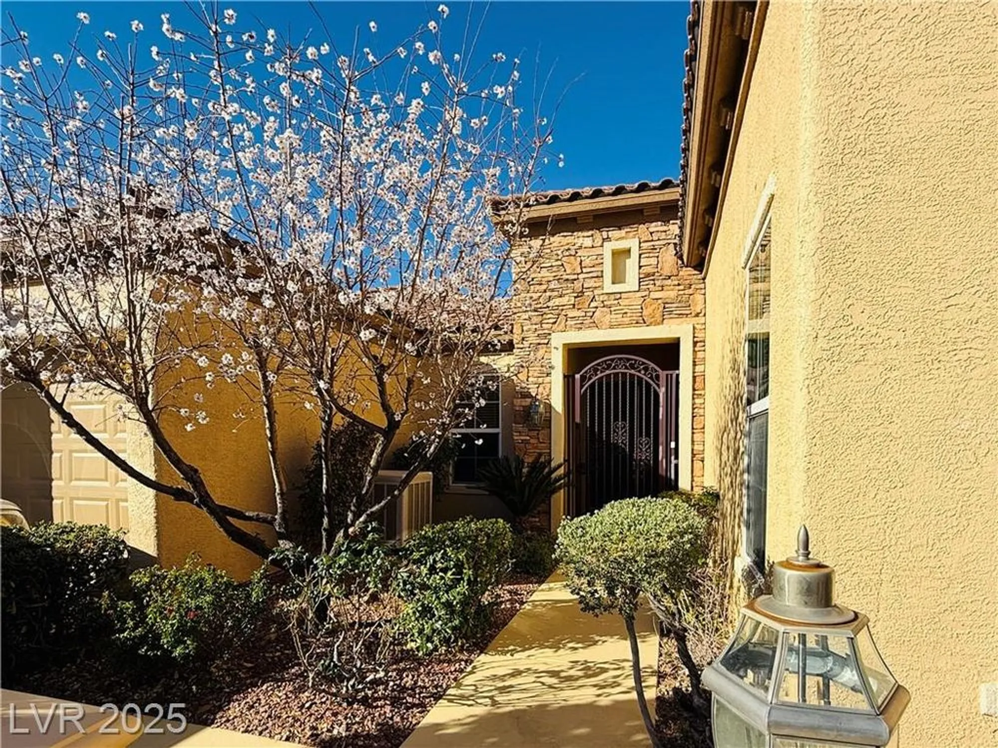 Property Slideshow image 6 of 68 | 2357 wisconsin dells dr, Henderson, NV, 89044