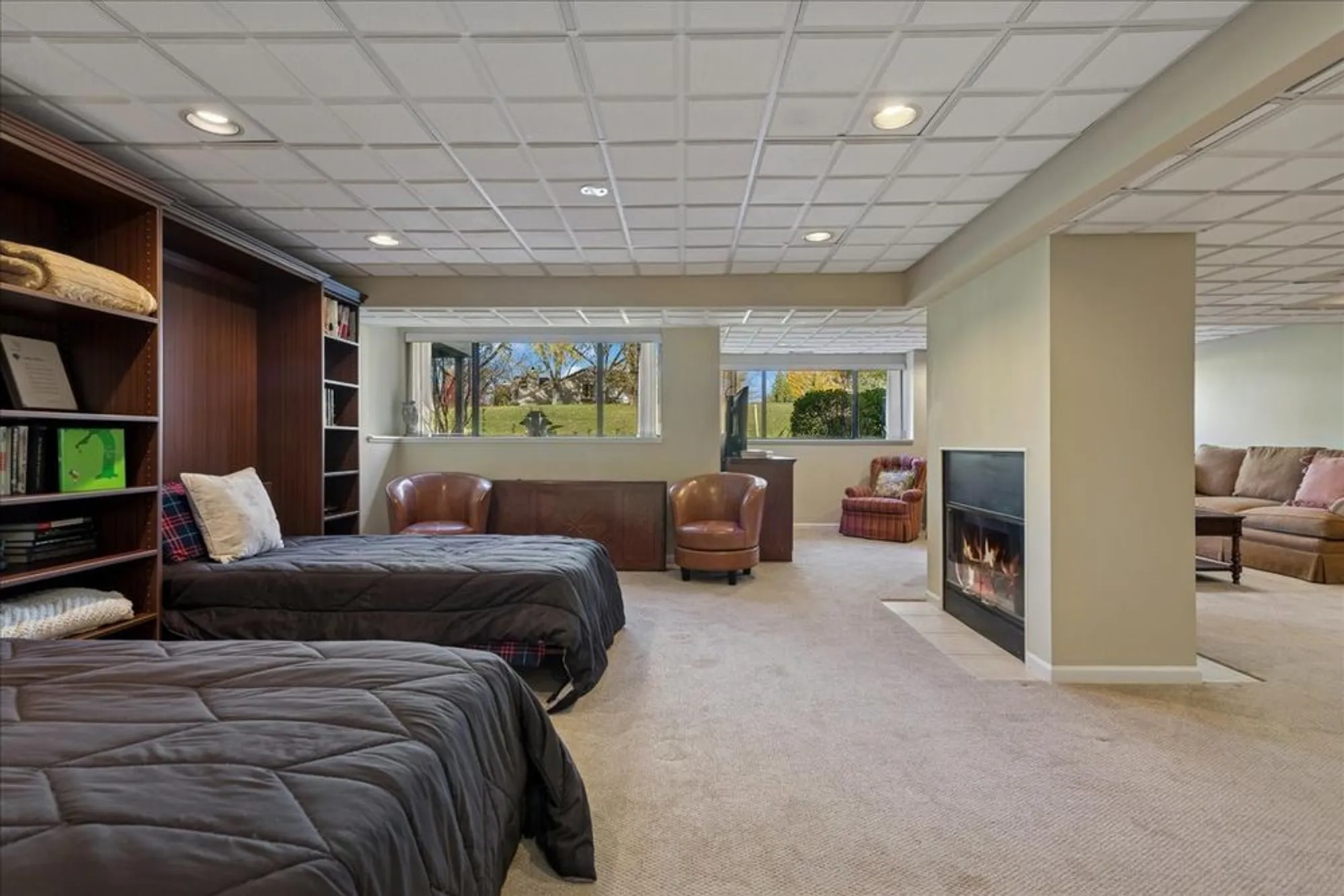 Property Slideshow image 33 of 55 | 868 longmeadow ct, Lake Barrington, IL, 60010