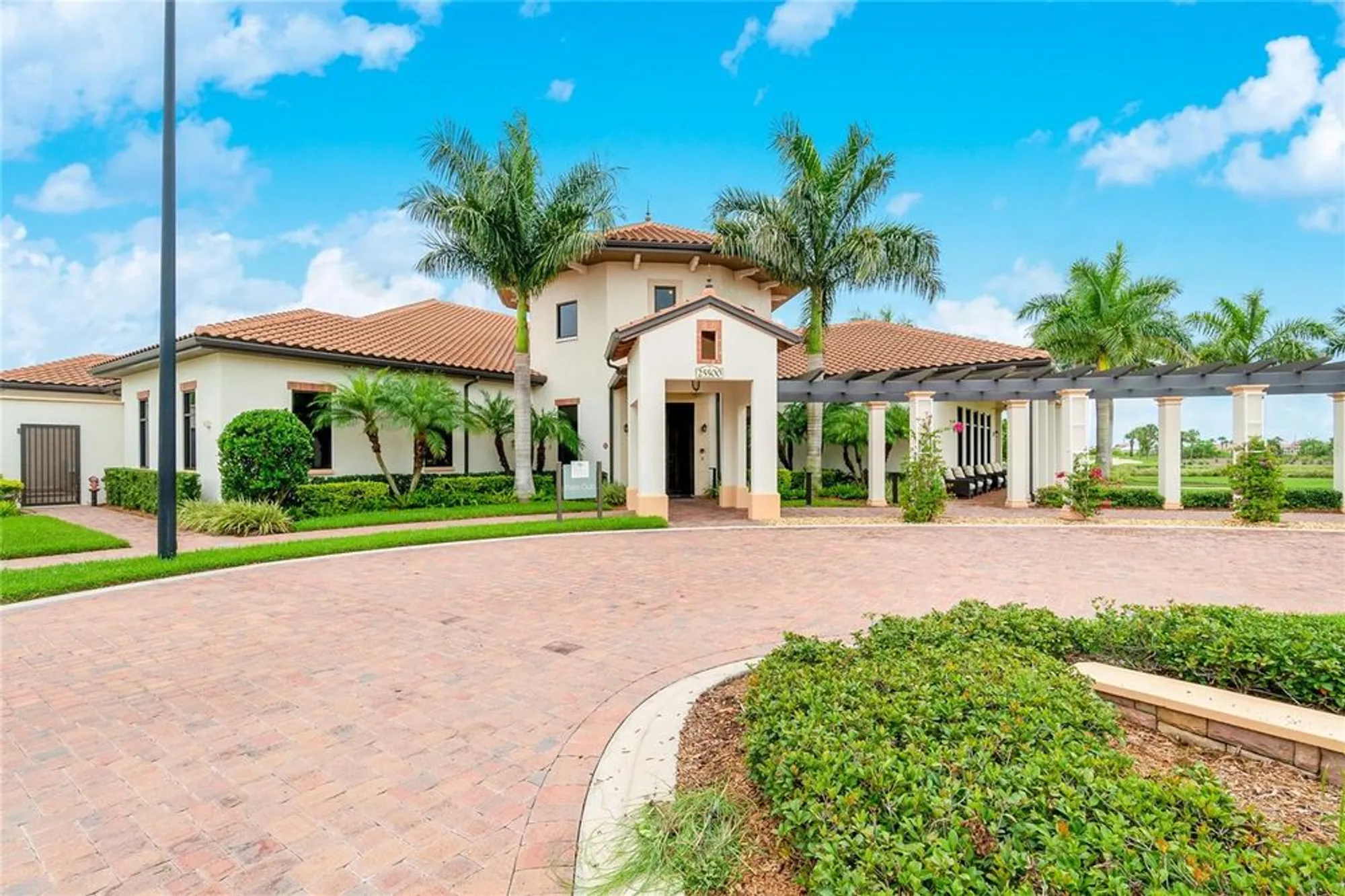 Property Slideshow image 57 of 94 | 10817 whisk fern dr, Venice, FL, 34293