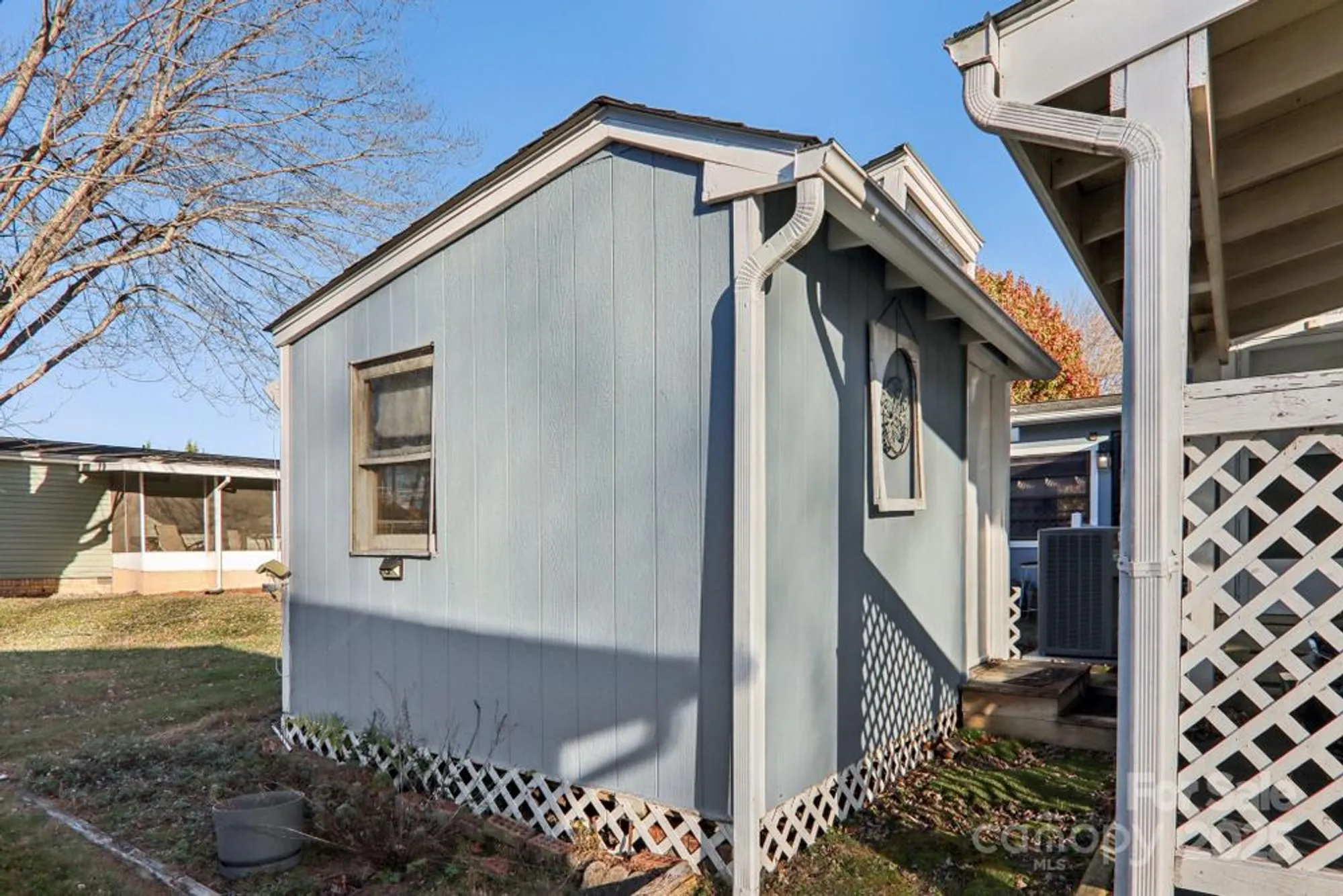 Property Slideshow image 35 of 48 | 302 meadowbrook ct, Hendersonville, NC, 28792