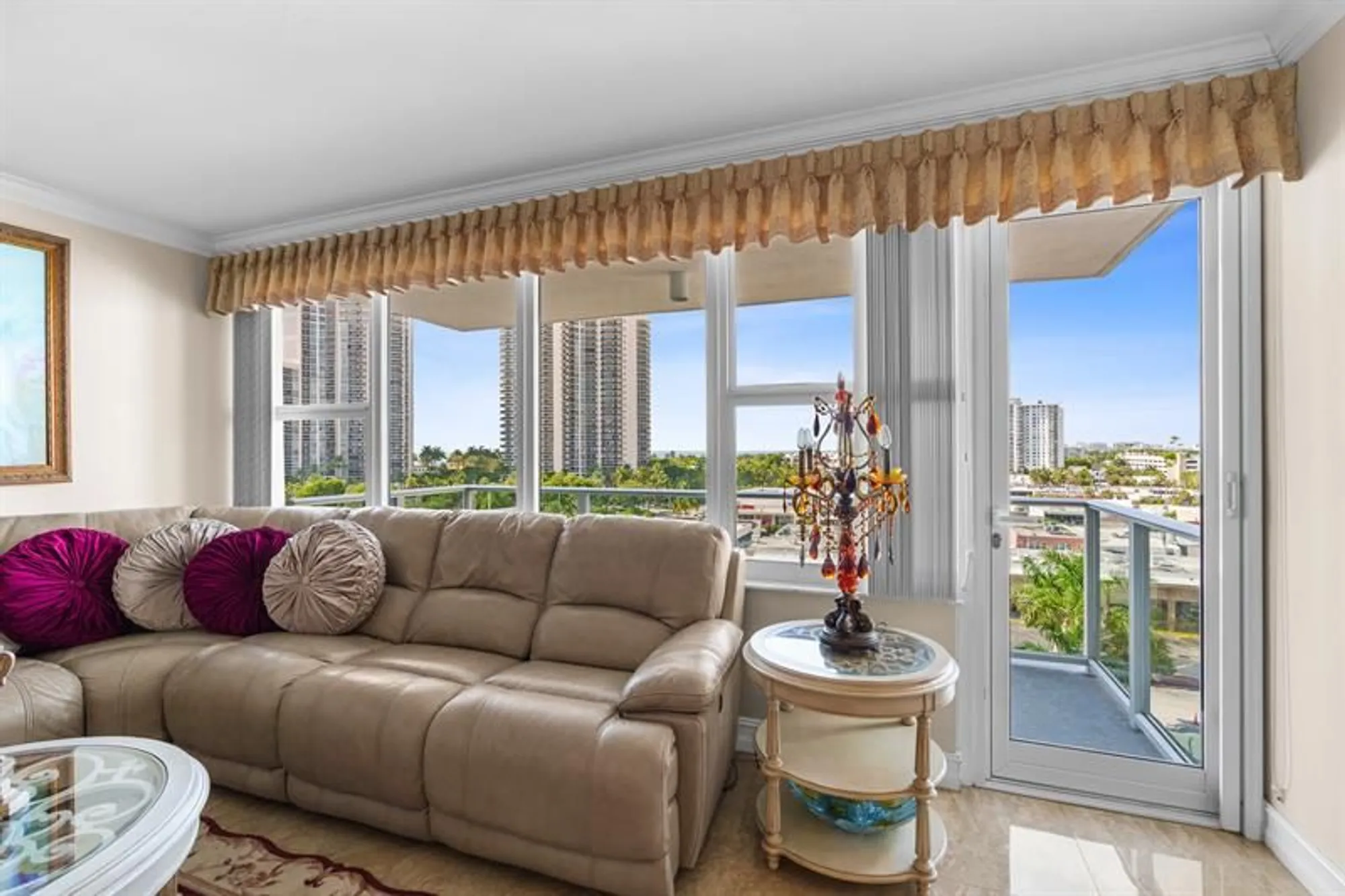 Property Slideshow image 16 of 48 | 3333 ne 34th st 810, Fort Lauderdale, FL, 33308