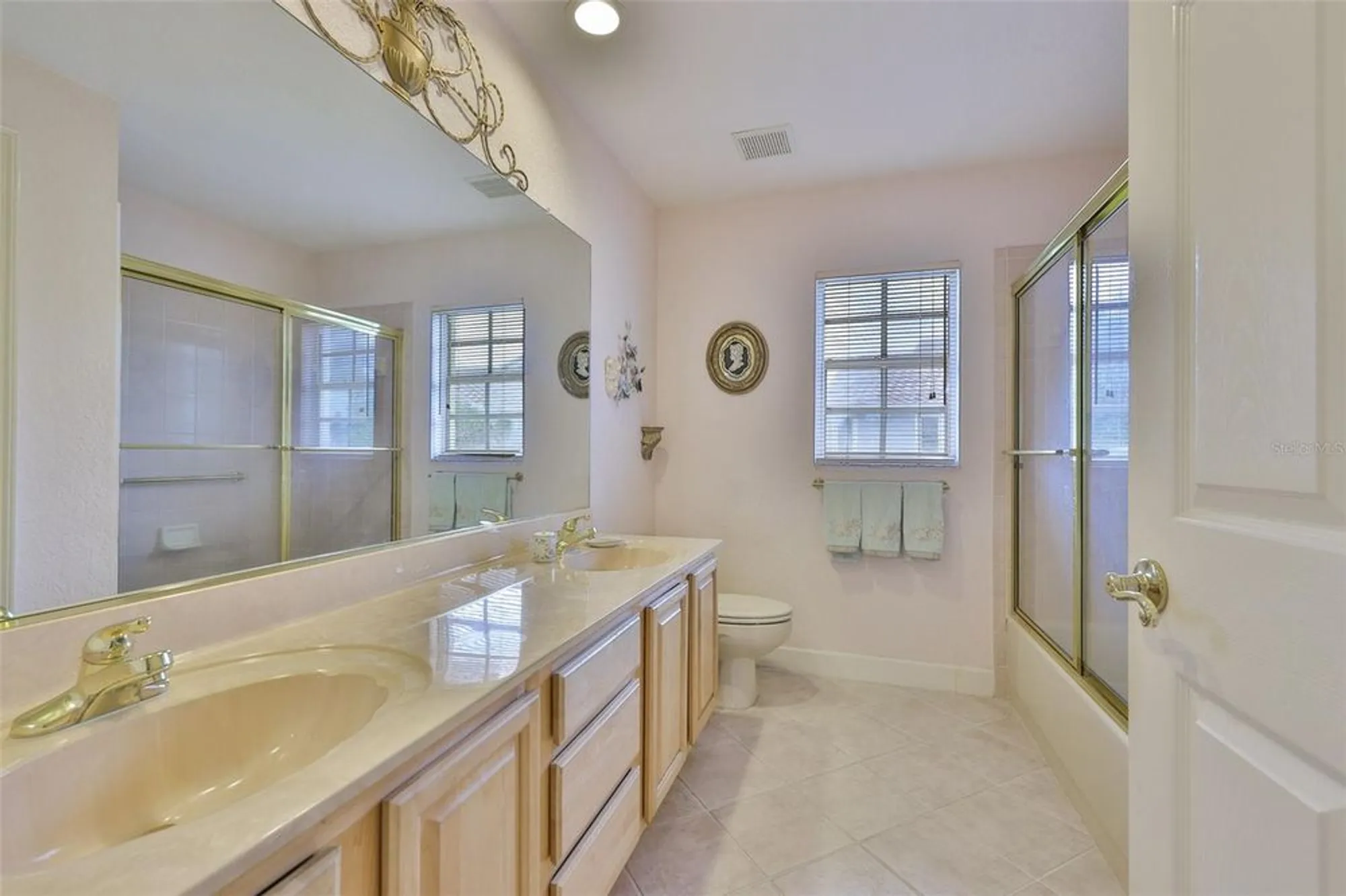 Property Slideshow image 36 of 62 | 2115 platinum dr, Sun City Center, FL, 33573